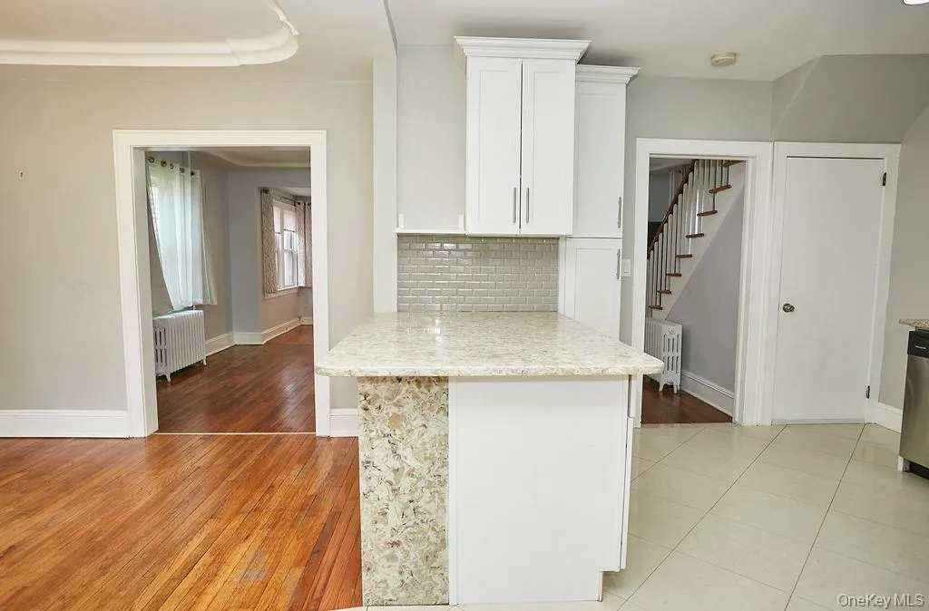 14 Redbrook Road, North Hempstead, NY, 3 Bedrooms Bedrooms, 9 Rooms Rooms,2 BathroomsBathrooms,Residential Lease,For Rent,Redbrook,0,990125 14 Redbrook Road, North Hempstead, NY, 3 Bedrooms Bedrooms, 9 Rooms Rooms,2 BathroomsBathrooms,Residential Lease,For Rent,Redbrook,0,990125