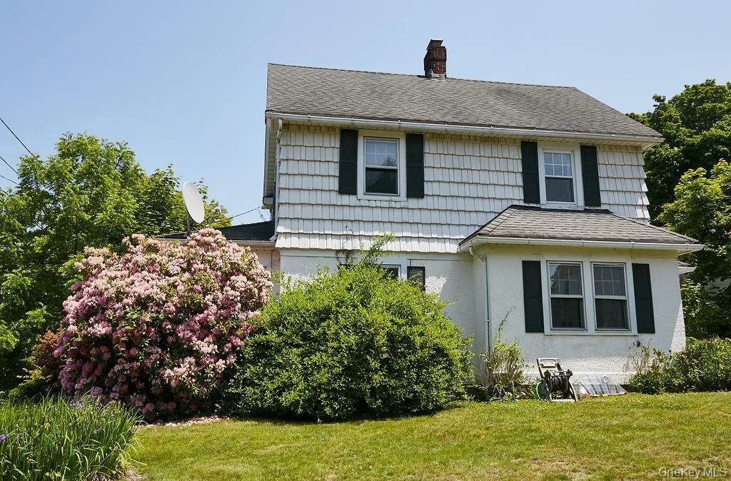14 Redbrook Road, North Hempstead, NY, 3 Bedrooms Bedrooms, 9 Rooms Rooms,2 BathroomsBathrooms,Residential Lease,For Rent,Redbrook,0,990125 14 Redbrook Road, North Hempstead, NY, 3 Bedrooms Bedrooms, 9 Rooms Rooms,2 BathroomsBathrooms,Residential Lease,For Rent,Redbrook,0,990125