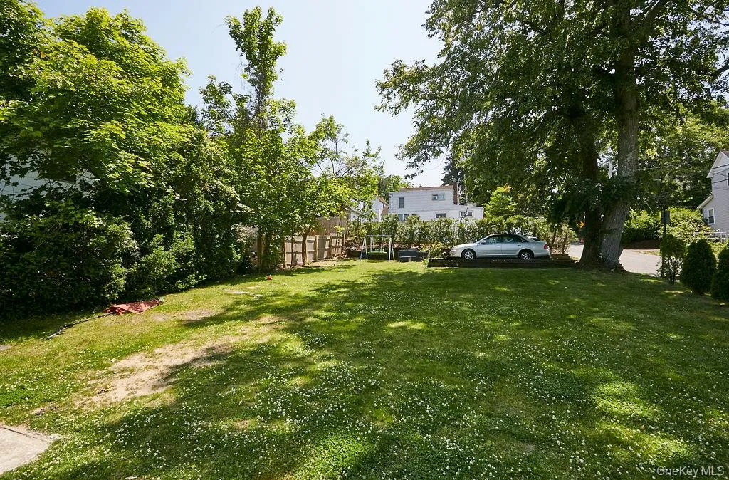 14 Redbrook Road, North Hempstead, NY, 3 Bedrooms Bedrooms, 9 Rooms Rooms,2 BathroomsBathrooms,Residential Lease,For Rent,Redbrook,0,990125 14 Redbrook Road, North Hempstead, NY, 3 Bedrooms Bedrooms, 9 Rooms Rooms,2 BathroomsBathrooms,Residential Lease,For Rent,Redbrook,0,990125