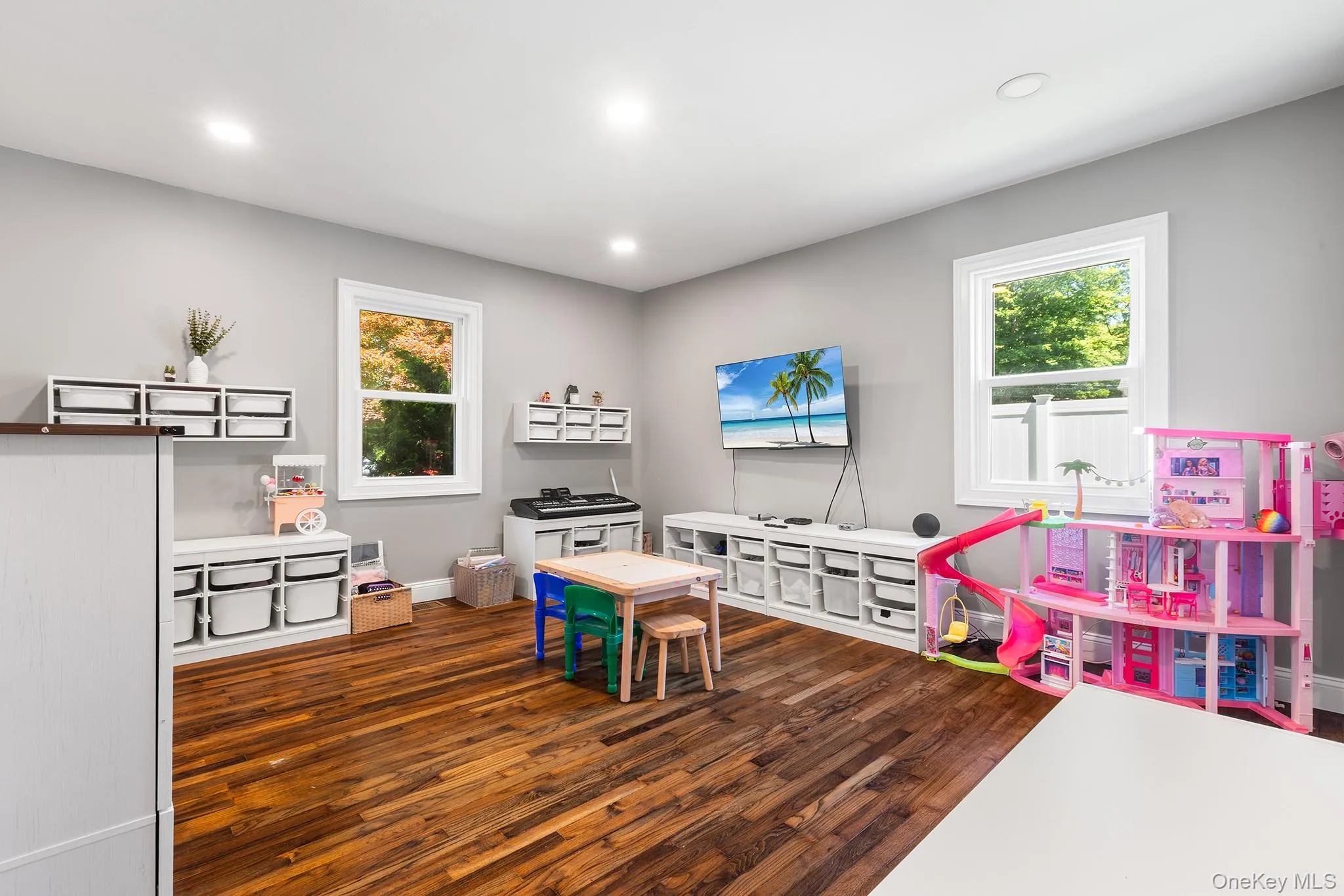 14 Edsall Avenue, Clarkstown, NY, 5 Bedrooms Bedrooms, 8 Rooms Rooms,2 BathroomsBathrooms,Residential,For Rent,Edsall,0,990139 14 Edsall Avenue, Clarkstown, NY, 5 Bedrooms Bedrooms, 8 Rooms Rooms,2 BathroomsBathrooms,Residential,For Rent,Edsall,0,990139