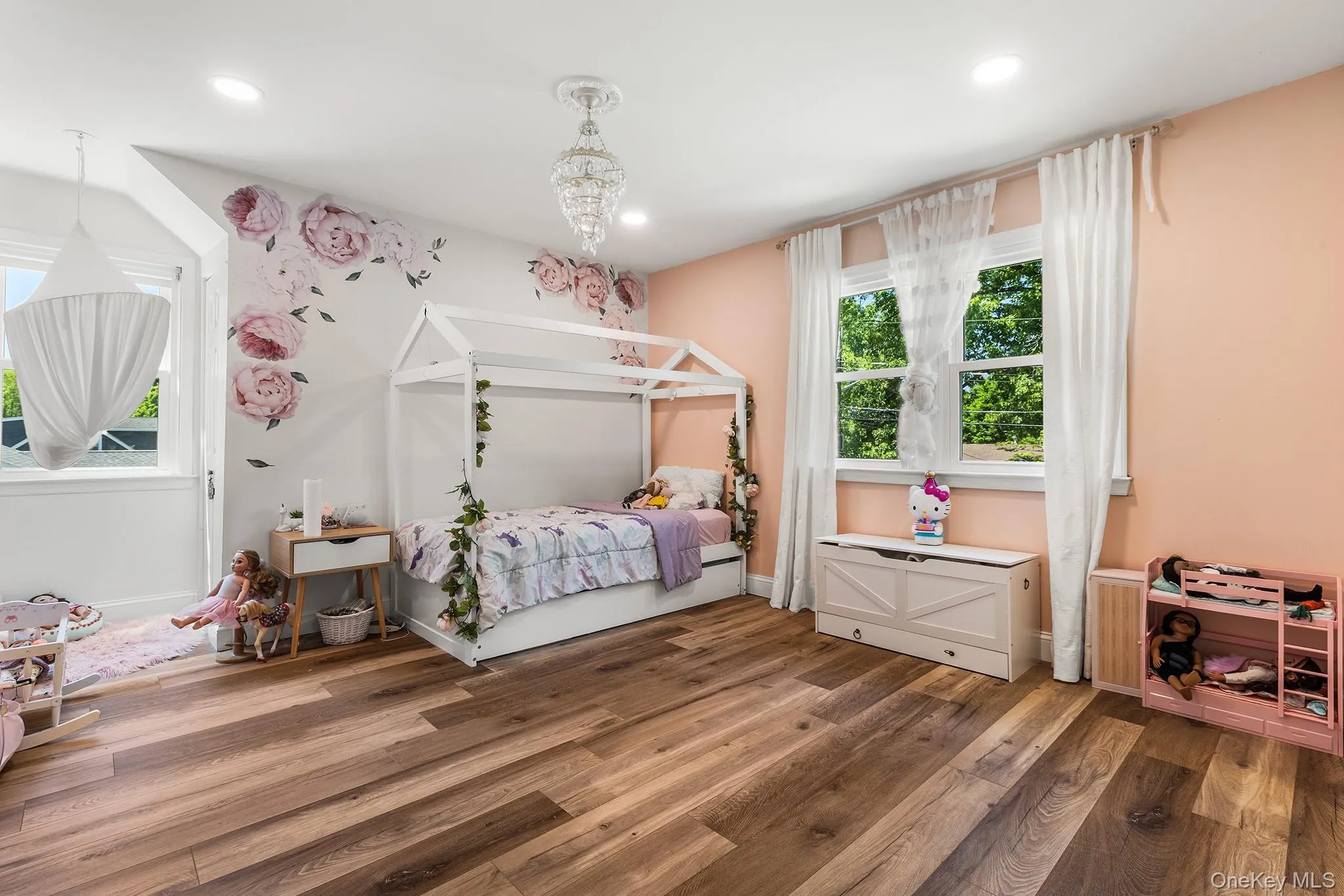 14 Edsall Avenue, Clarkstown, NY, 5 Bedrooms Bedrooms, 8 Rooms Rooms,2 BathroomsBathrooms,Residential,For Rent,Edsall,0,990139 14 Edsall Avenue, Clarkstown, NY, 5 Bedrooms Bedrooms, 8 Rooms Rooms,2 BathroomsBathrooms,Residential,For Rent,Edsall,0,990139