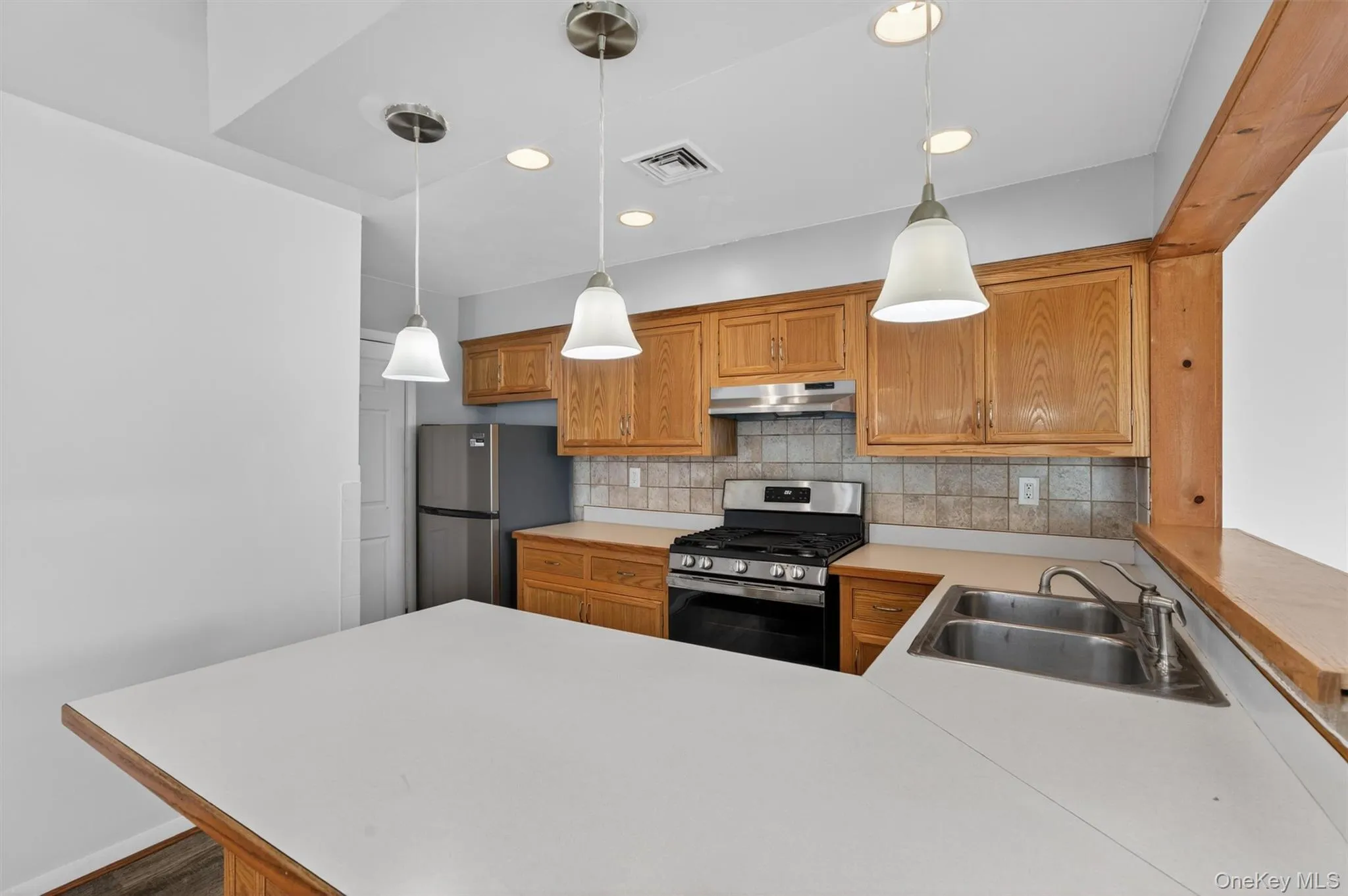 6 Charlotte Mews, Wallkill, NY, 3 Bedrooms Bedrooms, 8 Rooms Rooms,2 BathroomsBathrooms,Residential,For Rent,Charlotte,0,990169 6 Charlotte Mews, Wallkill, NY, 3 Bedrooms Bedrooms, 8 Rooms Rooms,2 BathroomsBathrooms,Residential,For Rent,Charlotte,0,990169