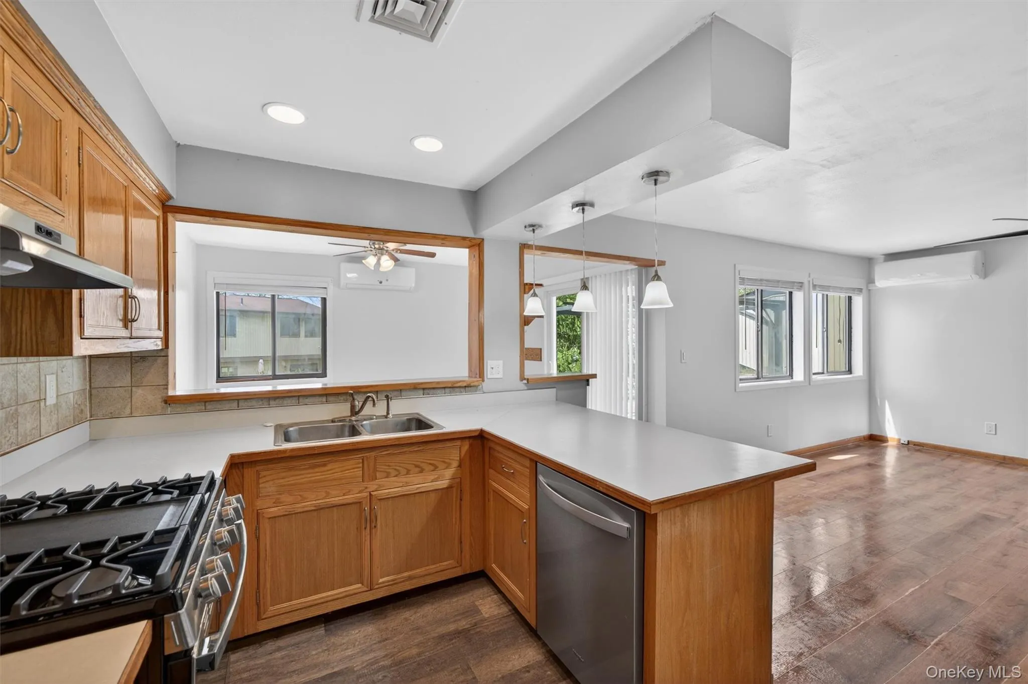 6 Charlotte Mews, Wallkill, NY, 3 Bedrooms Bedrooms, 8 Rooms Rooms,2 BathroomsBathrooms,Residential,For Rent,Charlotte,0,990169 6 Charlotte Mews, Wallkill, NY, 3 Bedrooms Bedrooms, 8 Rooms Rooms,2 BathroomsBathrooms,Residential,For Rent,Charlotte,0,990169