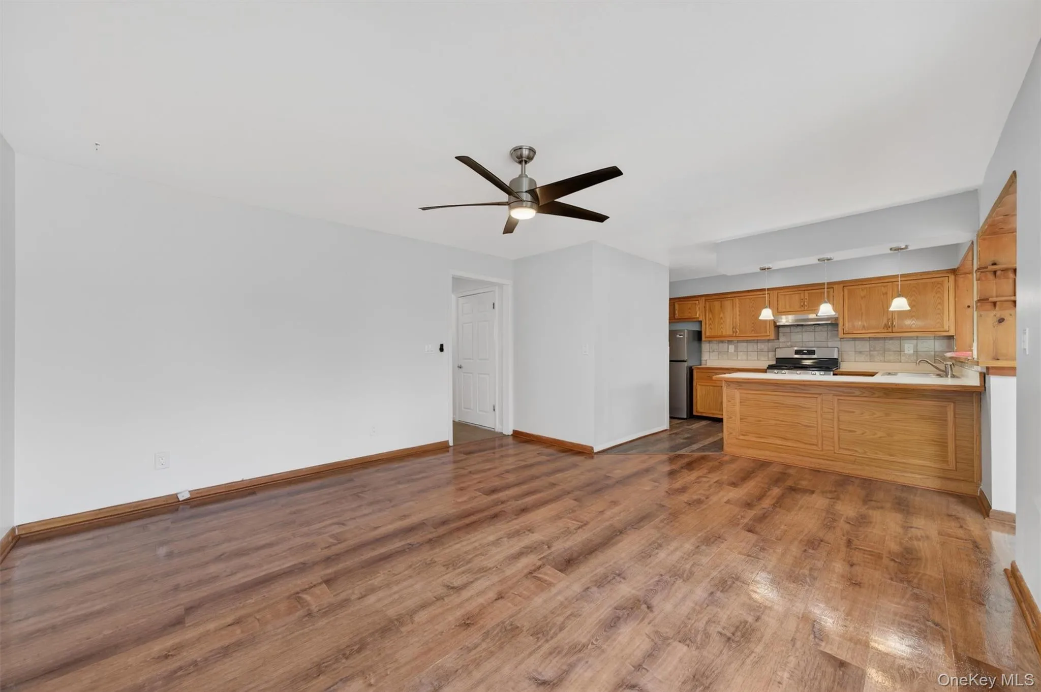 6 Charlotte Mews, Wallkill, NY, 3 Bedrooms Bedrooms, 8 Rooms Rooms,2 BathroomsBathrooms,Residential,For Rent,Charlotte,0,990169 6 Charlotte Mews, Wallkill, NY, 3 Bedrooms Bedrooms, 8 Rooms Rooms,2 BathroomsBathrooms,Residential,For Rent,Charlotte,0,990169