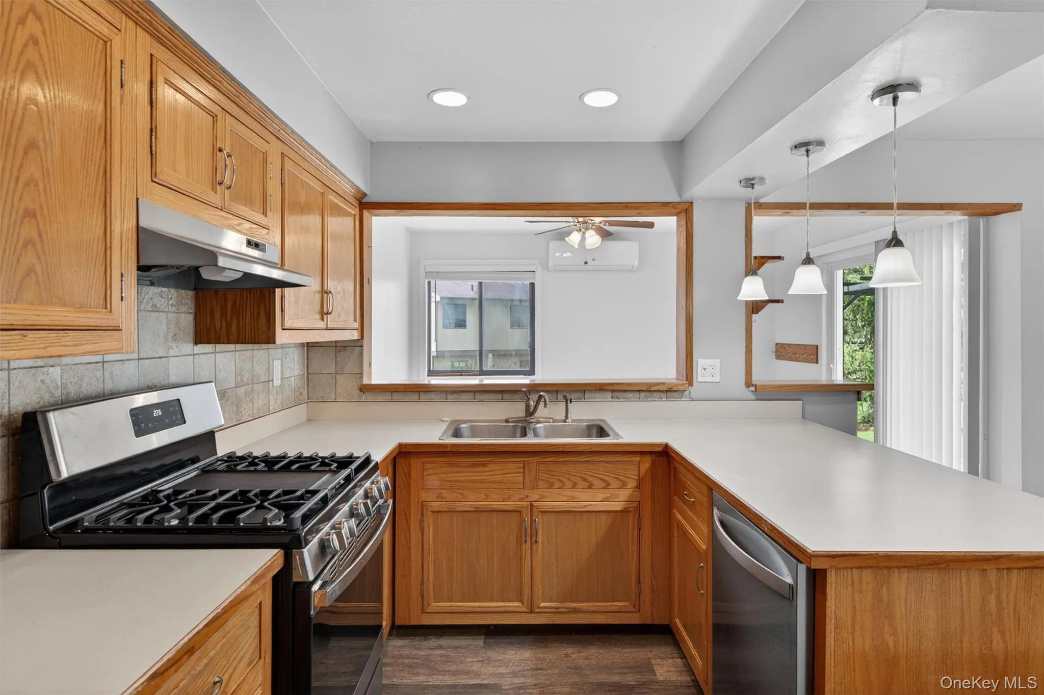 6 Charlotte Mews, Wallkill, NY, 3 Bedrooms Bedrooms, 8 Rooms Rooms,2 BathroomsBathrooms,Residential,For Rent,Charlotte,0,990169 6 Charlotte Mews, Wallkill, NY, 3 Bedrooms Bedrooms, 8 Rooms Rooms,2 BathroomsBathrooms,Residential,For Rent,Charlotte,0,990169