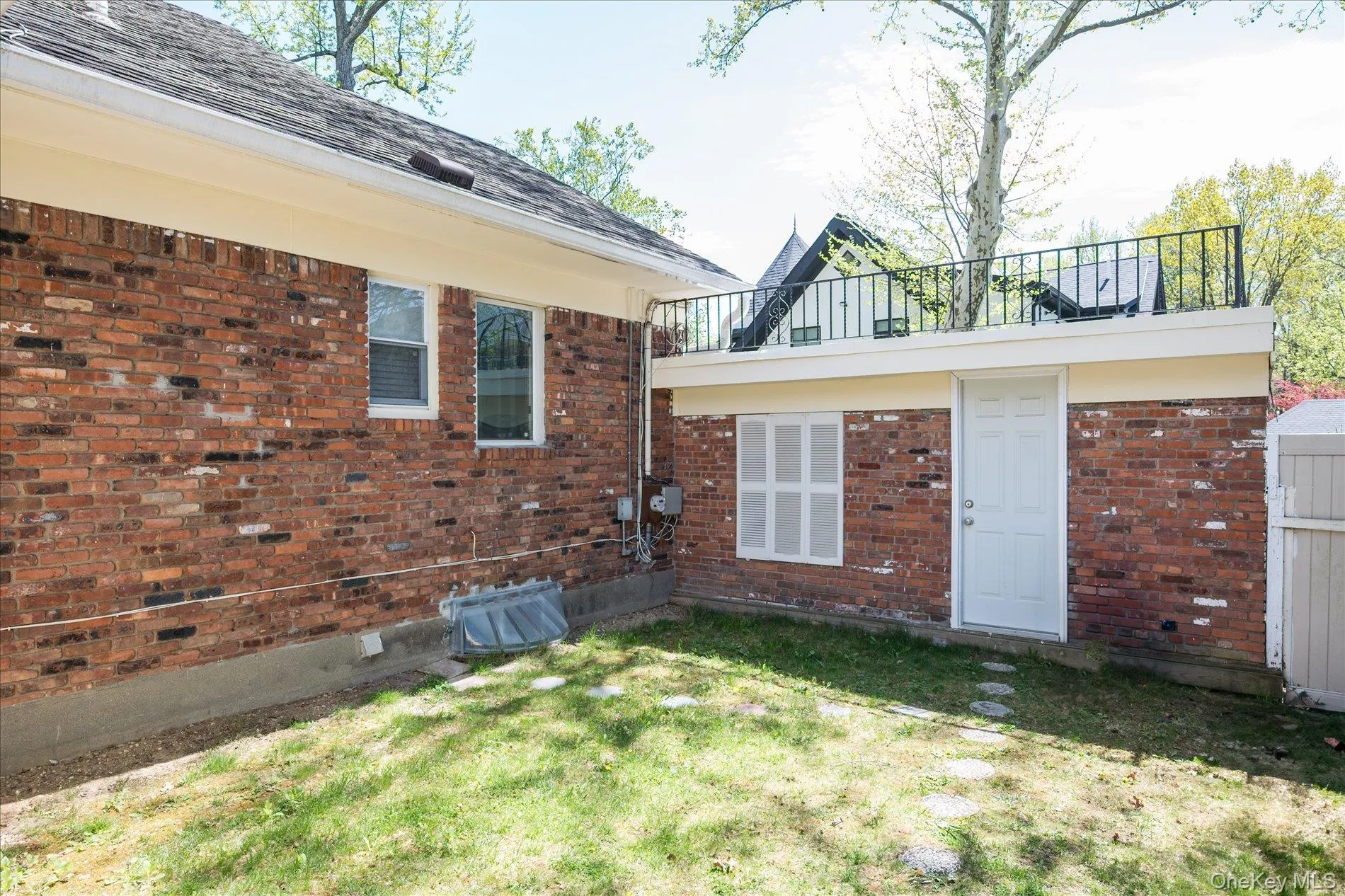 7 Elliot Road, North Hempstead, NY, 6 Bedrooms Bedrooms, 11 Rooms Rooms,3 BathroomsBathrooms,Residential,For Rent,Elliot,0,990188 7 Elliot Road, North Hempstead, NY, 6 Bedrooms Bedrooms, 11 Rooms Rooms,3 BathroomsBathrooms,Residential,For Rent,Elliot,0,990188
