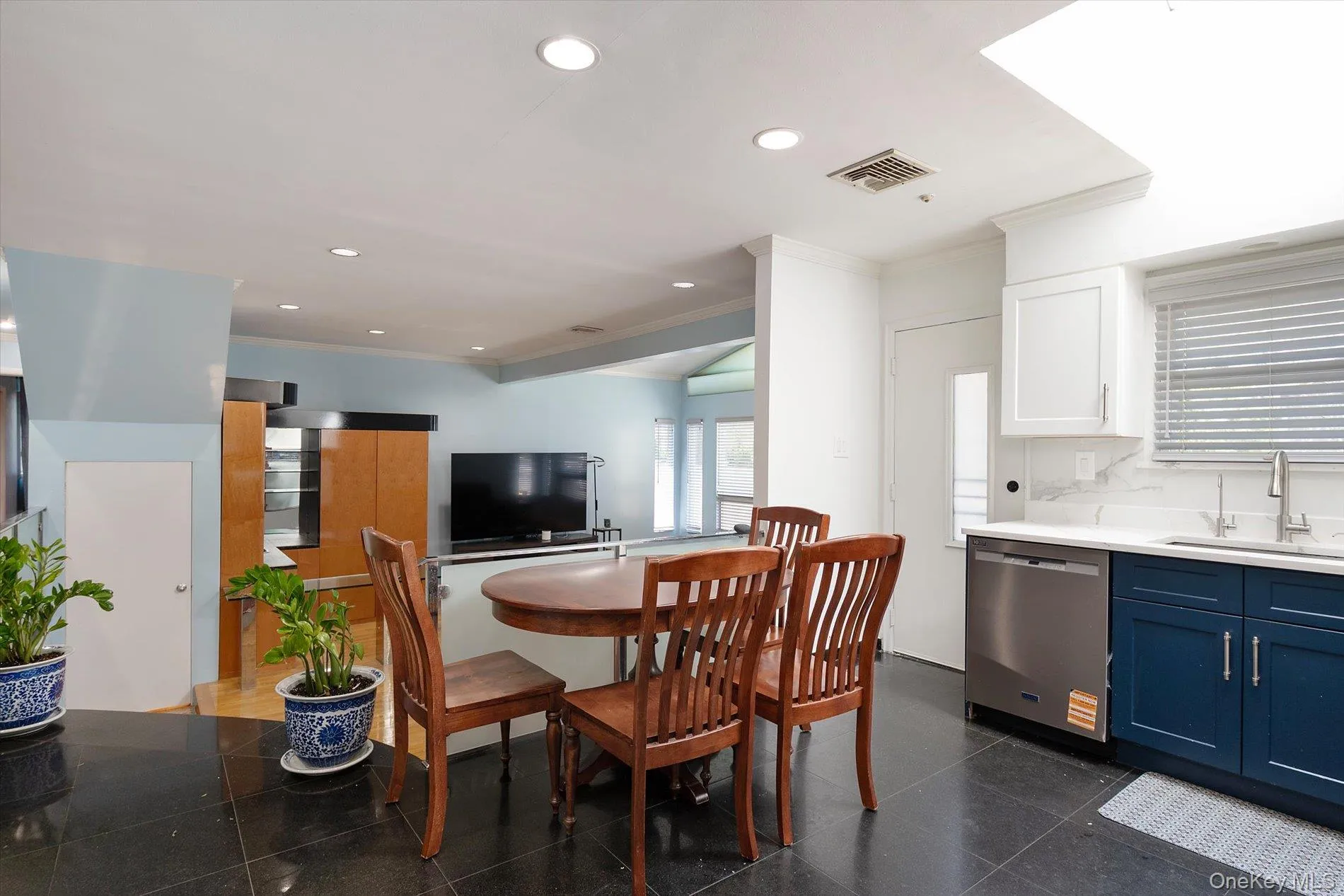 7 Elliot Road, North Hempstead, NY, 6 Bedrooms Bedrooms, 11 Rooms Rooms,3 BathroomsBathrooms,Residential,For Rent,Elliot,0,990188 7 Elliot Road, North Hempstead, NY, 6 Bedrooms Bedrooms, 11 Rooms Rooms,3 BathroomsBathrooms,Residential,For Rent,Elliot,0,990188