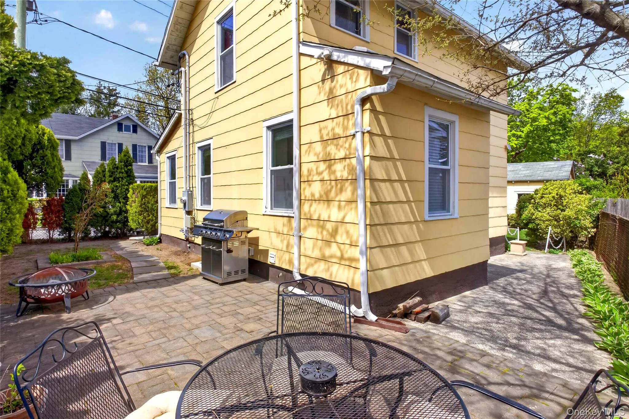 12 Smull Place, North Hempstead, NY, 2 Bedrooms Bedrooms, 6 Rooms Rooms,2 BathroomsBathrooms,Residential,For Rent,Smull,0,990194 12 Smull Place, North Hempstead, NY, 2 Bedrooms Bedrooms, 6 Rooms Rooms,2 BathroomsBathrooms,Residential,For Rent,Smull,0,990194