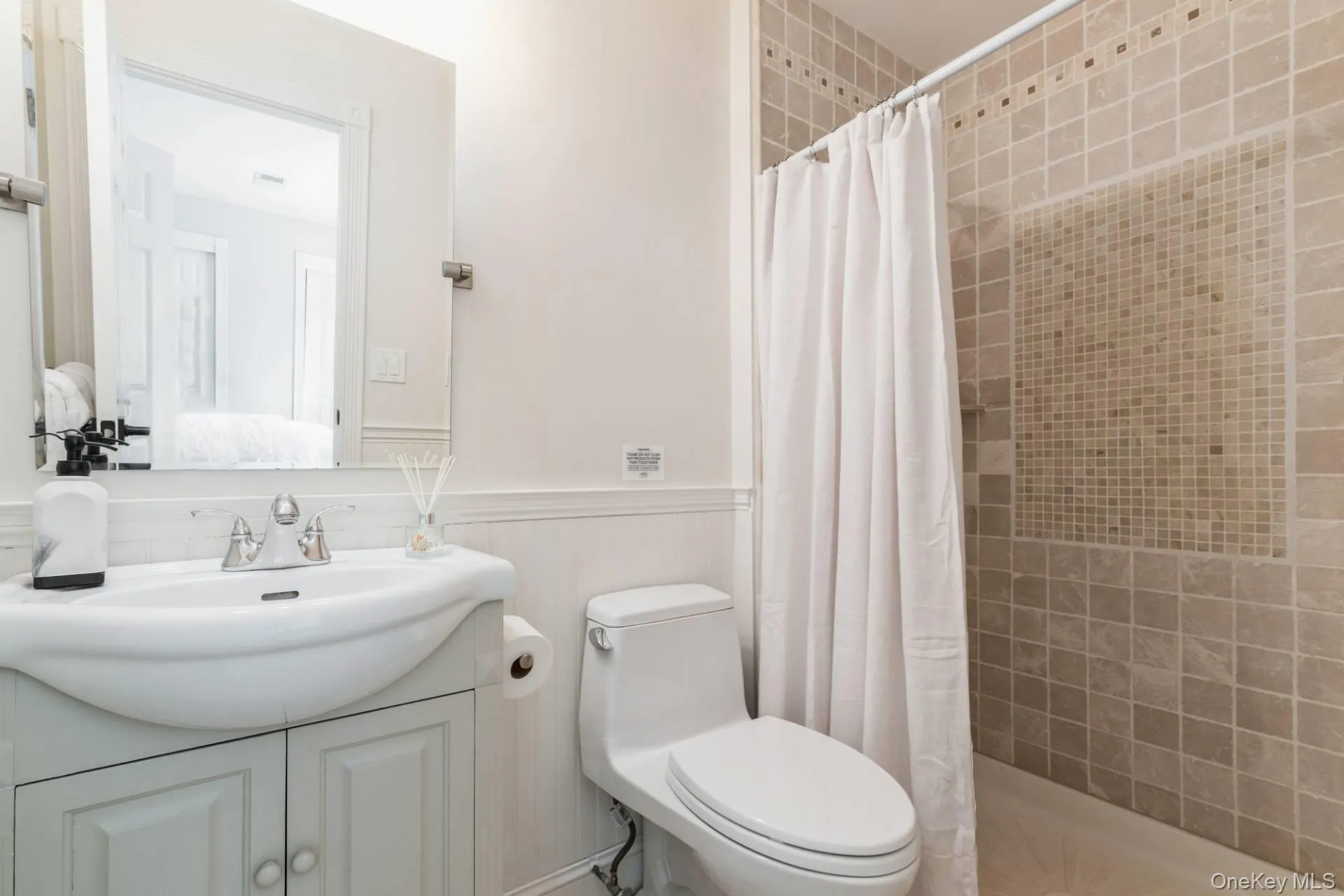 36 Charla Drive, Southampton, NY, 6 Bedrooms Bedrooms, 15 Rooms Rooms,6 BathroomsBathrooms,Residential,For Rent,Charla,0,990217 36 Charla Drive, Southampton, NY, 6 Bedrooms Bedrooms, 15 Rooms Rooms,6 BathroomsBathrooms,Residential,For Rent,Charla,0,990217