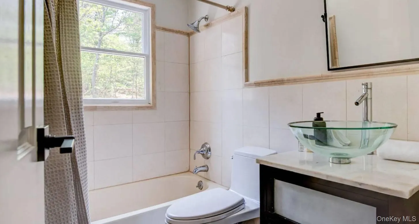36 Charla Drive, Southampton, NY, 6 Bedrooms Bedrooms, 15 Rooms Rooms,6 BathroomsBathrooms,Residential,For Rent,Charla,0,990217 36 Charla Drive, Southampton, NY, 6 Bedrooms Bedrooms, 15 Rooms Rooms,6 BathroomsBathrooms,Residential,For Rent,Charla,0,990217