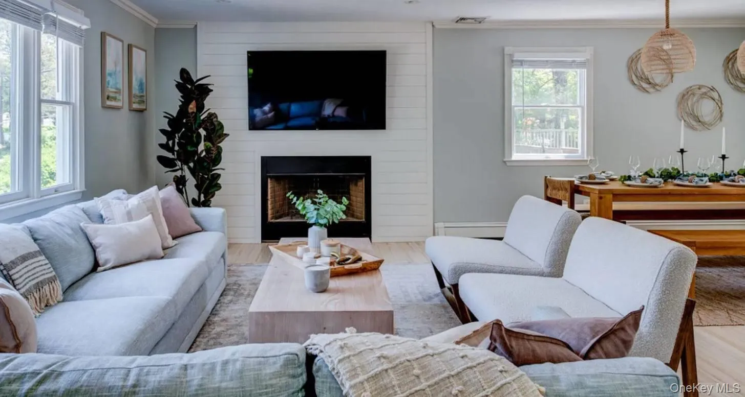36 Charla Drive, Southampton, NY, 6 Bedrooms Bedrooms, 15 Rooms Rooms,6 BathroomsBathrooms,Residential Sale,For Rent,Charla,0,990217 36 Charla Drive, Southampton, NY, 6 Bedrooms Bedrooms, 15 Rooms Rooms,6 BathroomsBathrooms,Residential Sale,For Rent,Charla,0,990217
