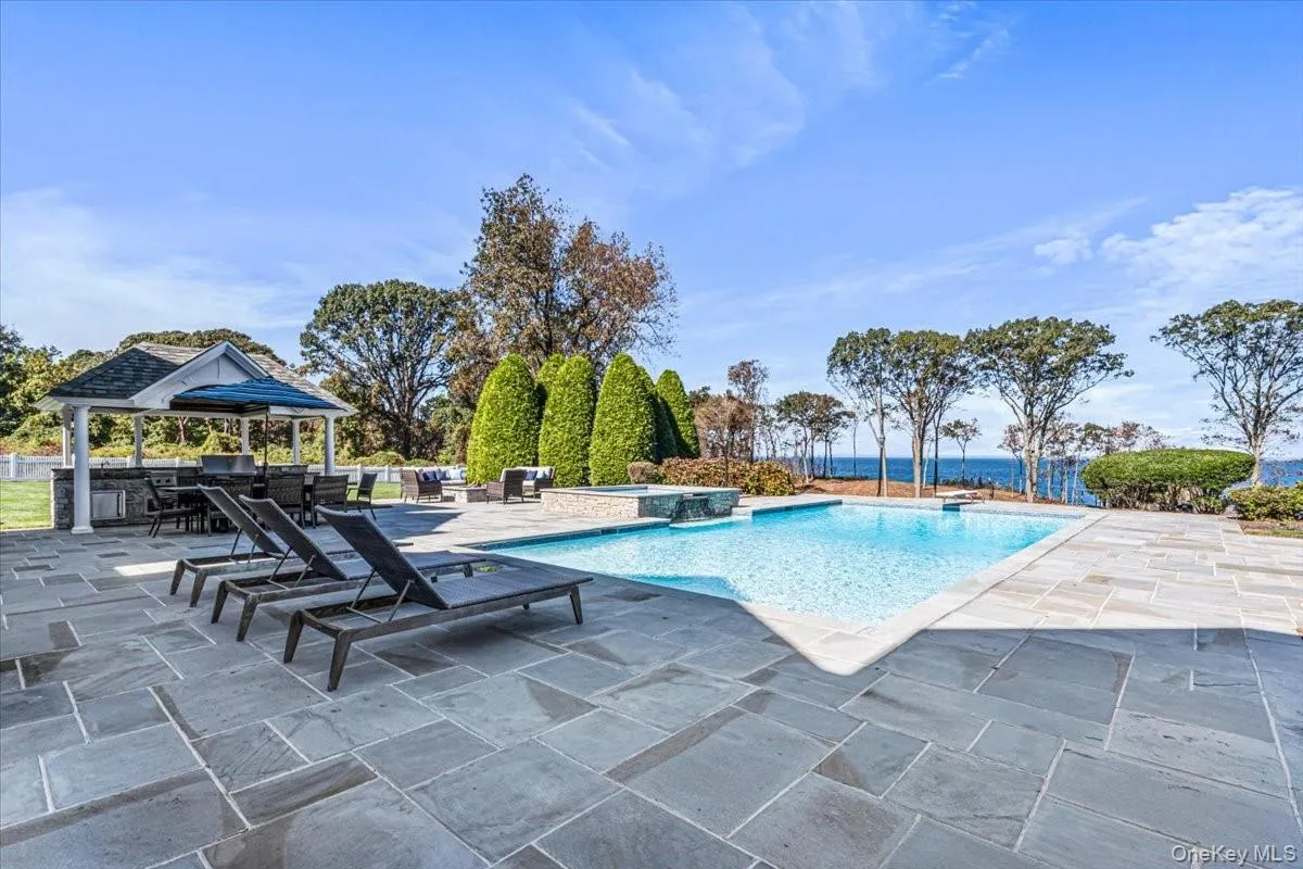 Heated Gunite Saltwater Pool Heated Gunite Saltwater Pool