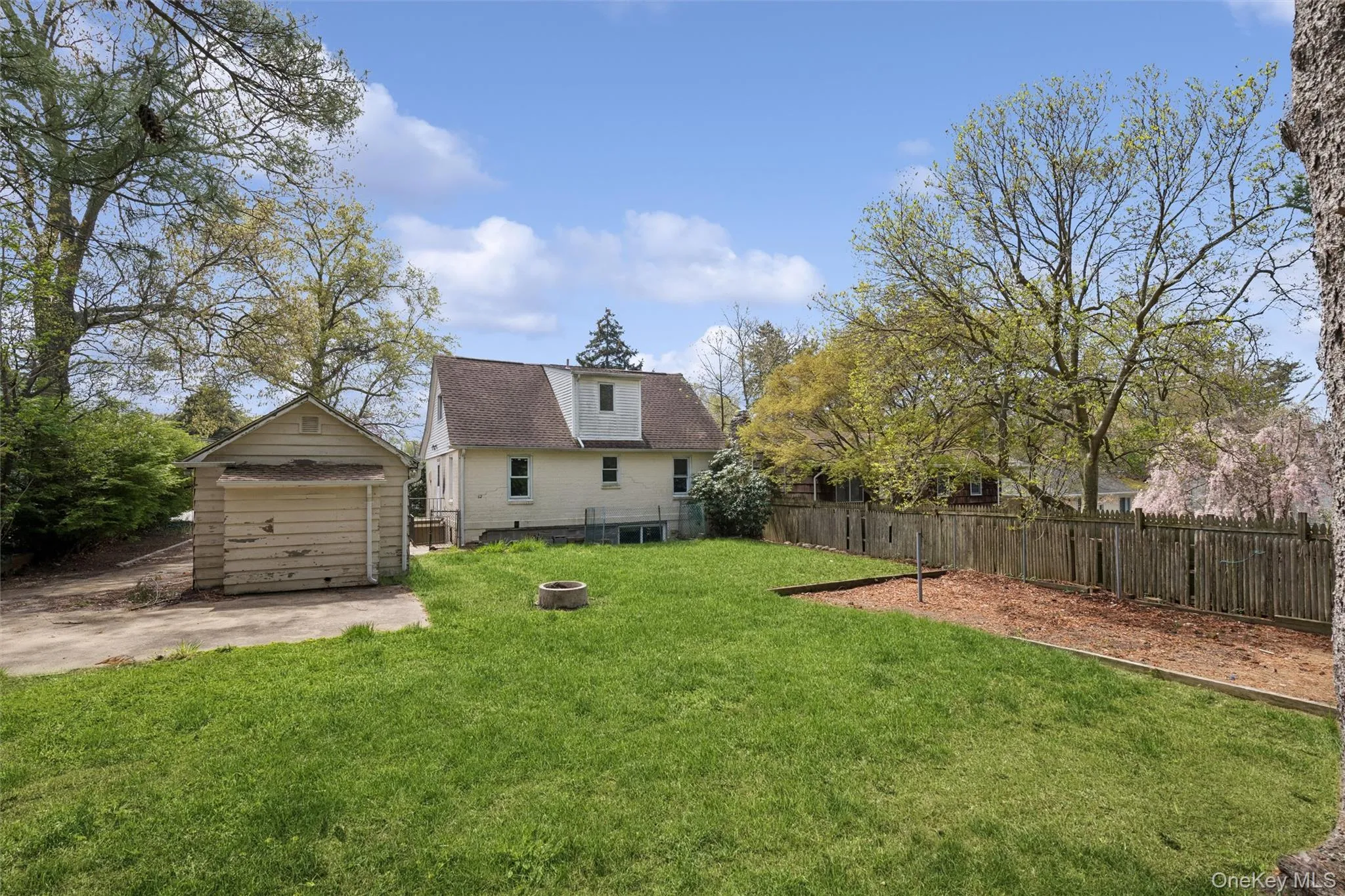 107 25th Street, Huntington, NY, 3 Bedrooms Bedrooms, 6 Rooms Rooms,1 BathroomBathrooms,Residential,For Rent,25th,0,KEY990266 107 25th Street, Huntington, NY, 3 Bedrooms Bedrooms, 6 Rooms Rooms,1 BathroomBathrooms,Residential,For Rent,25th,0,KEY990266