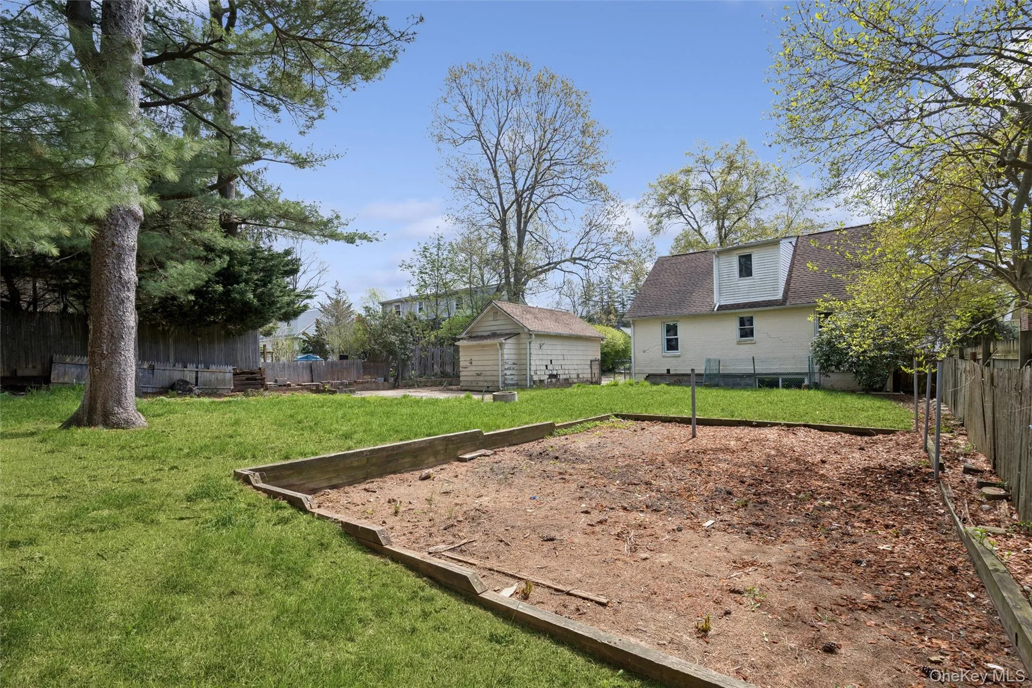 107 25th Street, Huntington, NY, 3 Bedrooms Bedrooms, 6 Rooms Rooms,1 BathroomBathrooms,Residential,For Rent,25th,0,KEY990266 107 25th Street, Huntington, NY, 3 Bedrooms Bedrooms, 6 Rooms Rooms,1 BathroomBathrooms,Residential,For Rent,25th,0,KEY990266