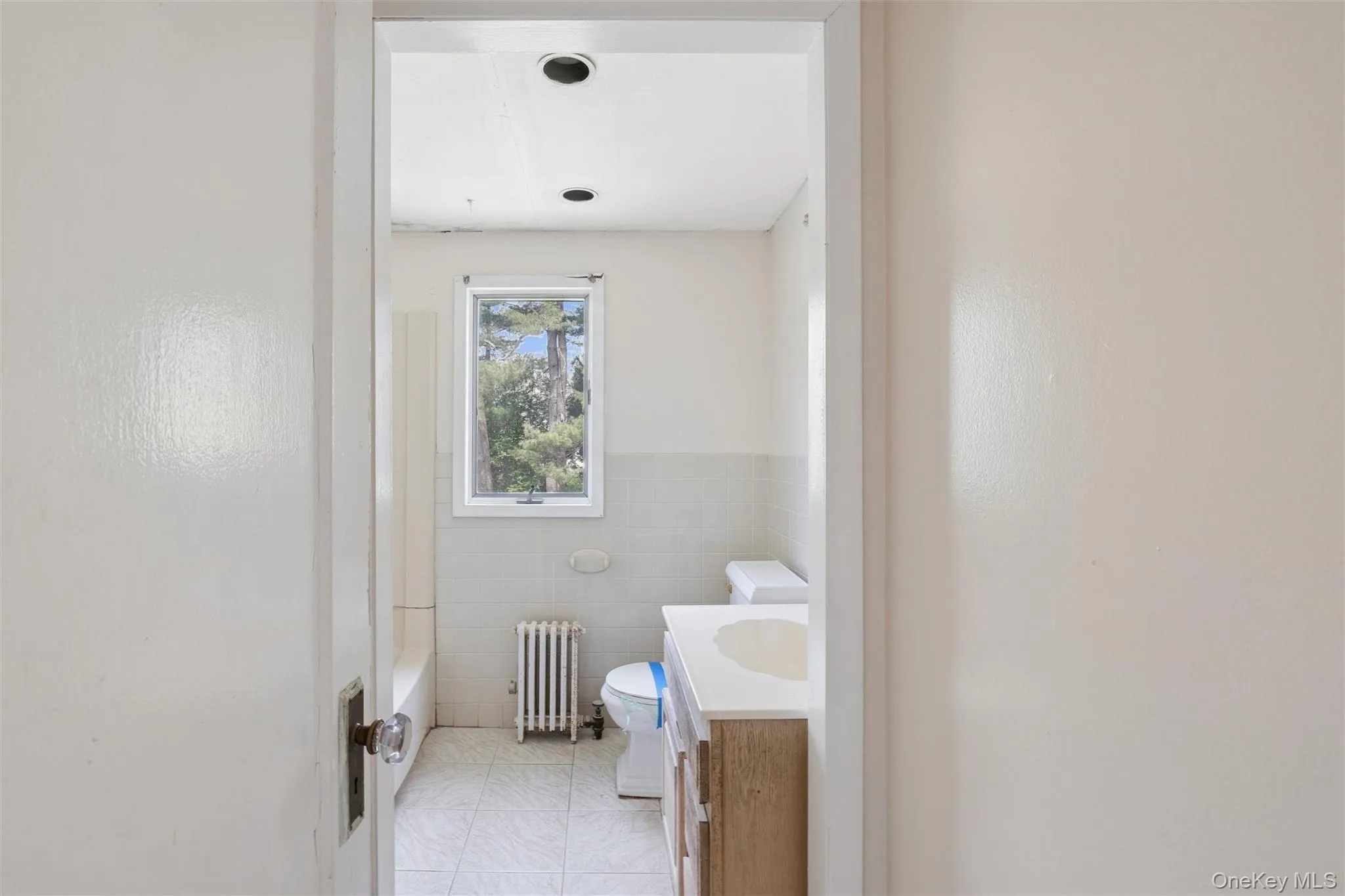107 25th Street, Huntington, NY, 3 Bedrooms Bedrooms, 6 Rooms Rooms,1 BathroomBathrooms,Residential,For Rent,25th,0,KEY990266 107 25th Street, Huntington, NY, 3 Bedrooms Bedrooms, 6 Rooms Rooms,1 BathroomBathrooms,Residential,For Rent,25th,0,KEY990266