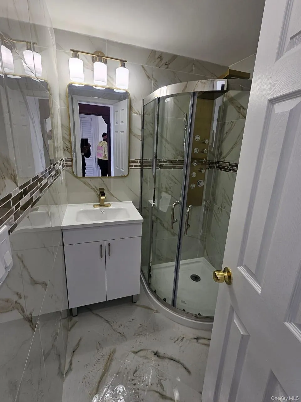 192-23 116th Road, New York, NY, 3 Bedrooms Bedrooms, 5 Rooms Rooms,1 BathroomBathrooms,Residential Lease,For Rent,116th,0,990270 192-23 116th Road, New York, NY, 3 Bedrooms Bedrooms, 5 Rooms Rooms,1 BathroomBathrooms,Residential Lease,For Rent,116th,0,990270