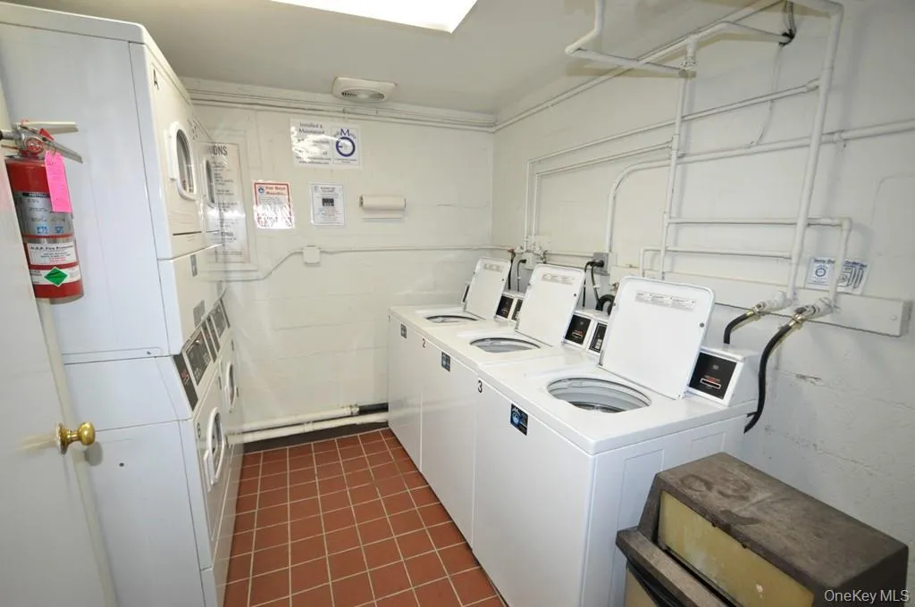 Building Laundry Building Laundry
