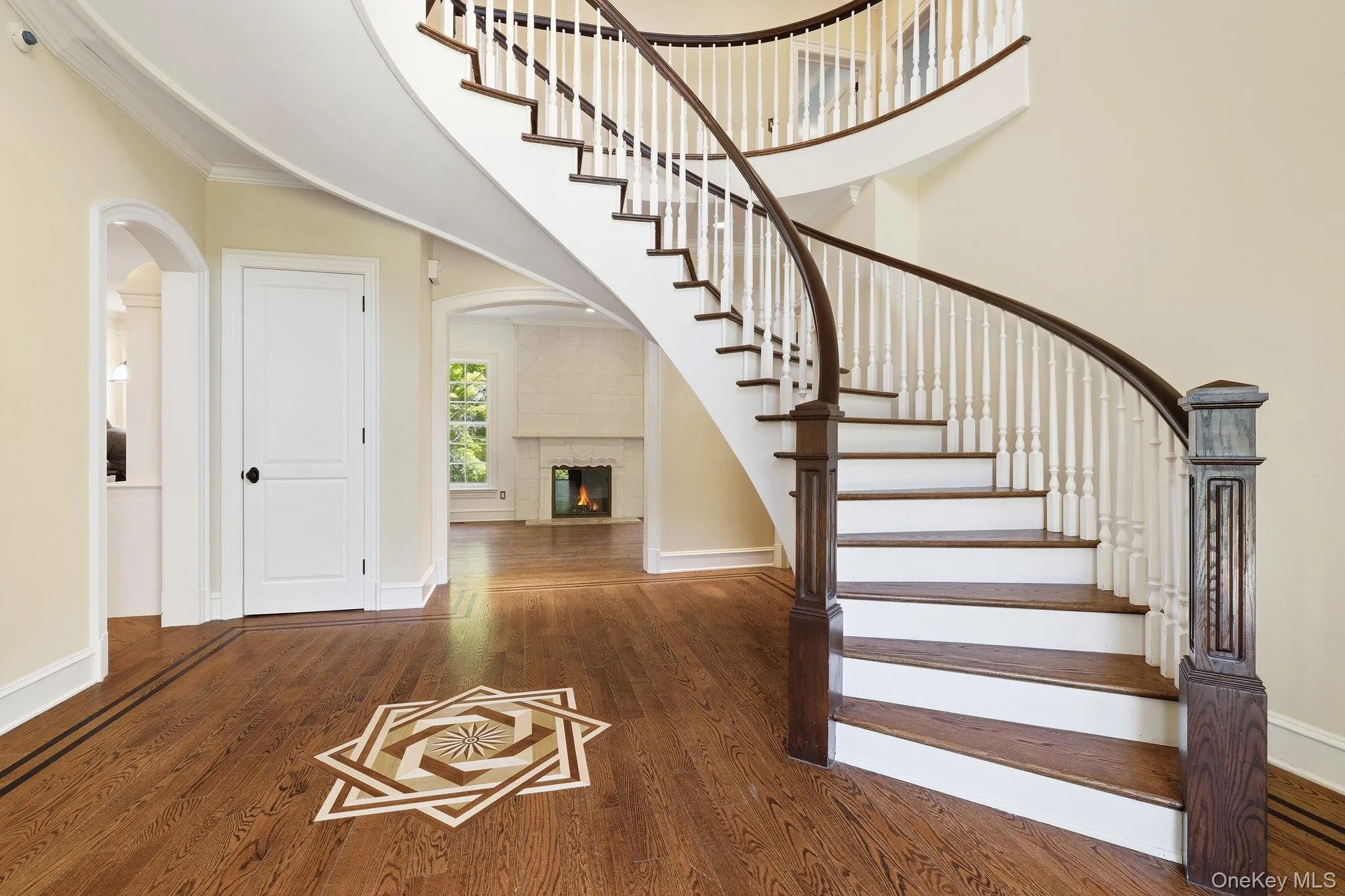 Grand Entry Way! Grand Entry Way!