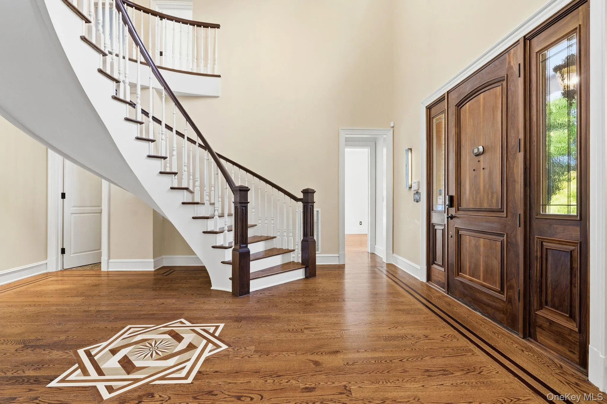 Grand Entry Way! Grand Entry Way!