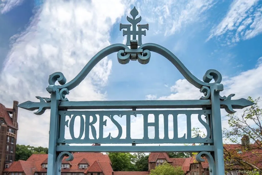 7320 Austin Street, New York, NY, 1 Bedroom Bedrooms, 3 Rooms Rooms,1 BathroomBathrooms,Residential Lease,For Rent,Austin,0,990290 7320 Austin Street, New York, NY, 1 Bedroom Bedrooms, 3 Rooms Rooms,1 BathroomBathrooms,Residential Lease,For Rent,Austin,0,990290