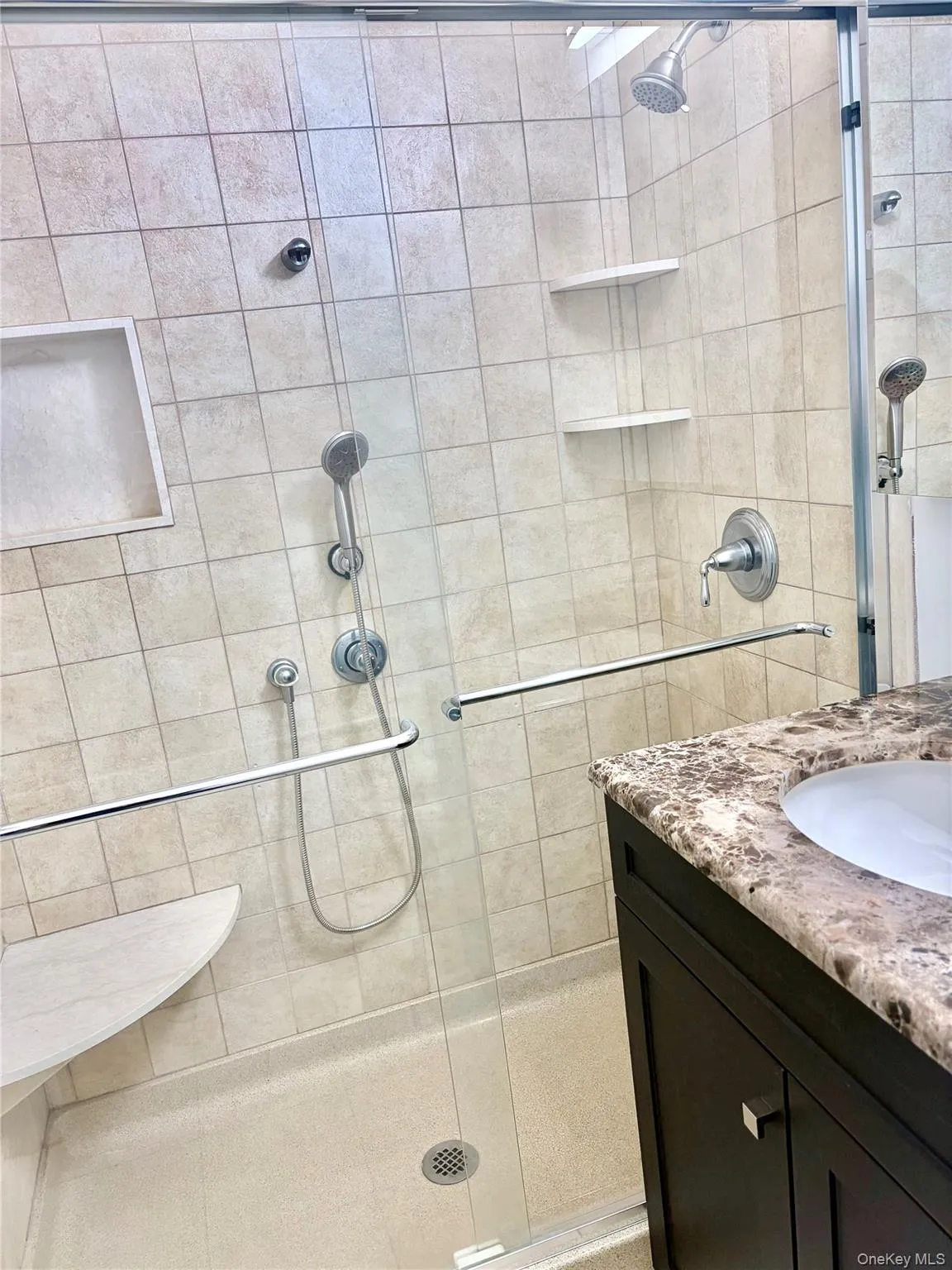 Full Bath w/Stall Shower Full Bath w/Stall Shower