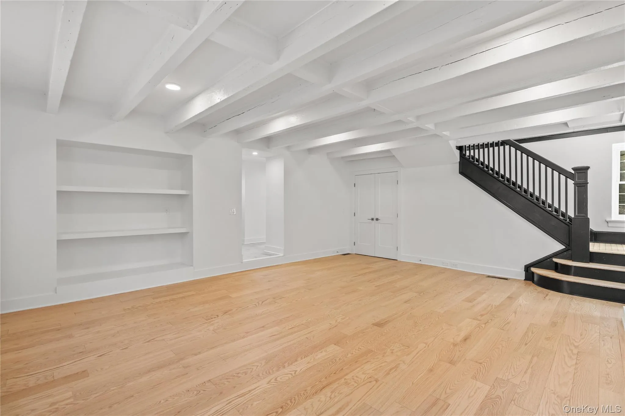 Large ~23 X 20 Living room. Large ~23 X 20 Living room.
