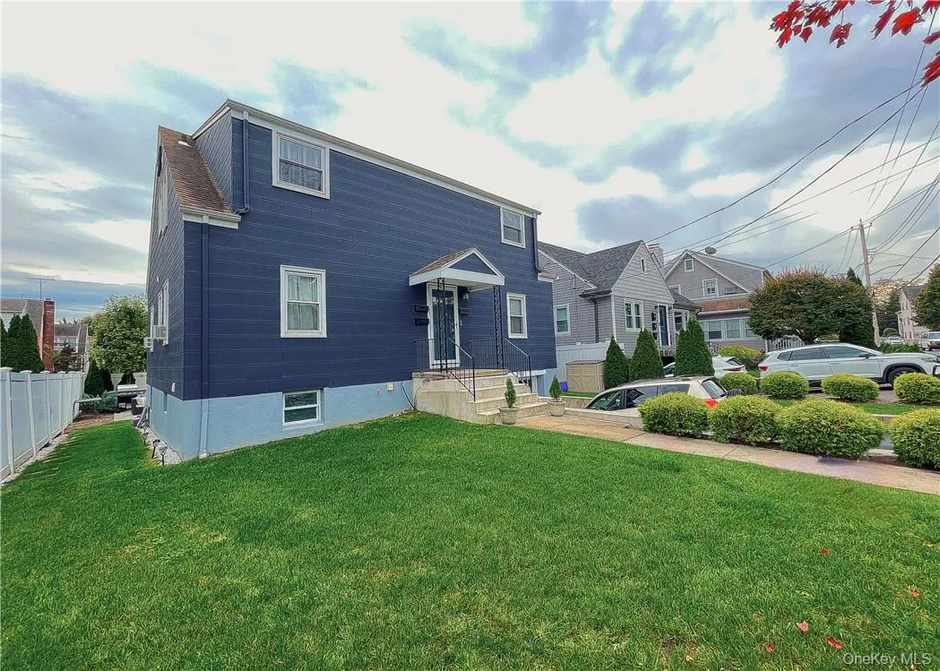 190 Washington Street, Mamaroneck, NY, 3 Bedrooms Bedrooms, 6 Rooms Rooms,2 BathroomsBathrooms,Residential Lease,For Rent,Washington,0,990314 190 Washington Street, Mamaroneck, NY, 3 Bedrooms Bedrooms, 6 Rooms Rooms,2 BathroomsBathrooms,Residential Lease,For Rent,Washington,0,990314