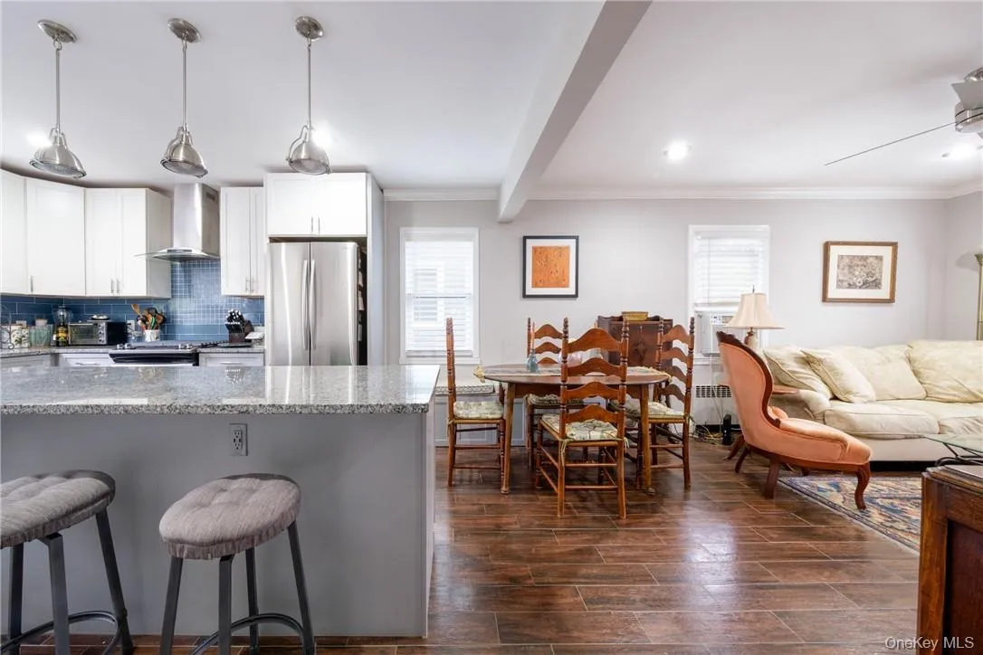190 Washington Street, Mamaroneck, NY, 3 Bedrooms Bedrooms, 6 Rooms Rooms,2 BathroomsBathrooms,Residential Lease,For Rent,Washington,0,990314 190 Washington Street, Mamaroneck, NY, 3 Bedrooms Bedrooms, 6 Rooms Rooms,2 BathroomsBathrooms,Residential Lease,For Rent,Washington,0,990314