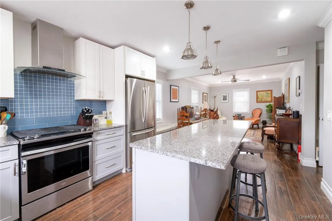 190 Washington Street, Mamaroneck, NY, 3 Bedrooms Bedrooms, 6 Rooms Rooms,2 BathroomsBathrooms,Residential Lease,For Rent,Washington,0,990314 190 Washington Street, Mamaroneck, NY, 3 Bedrooms Bedrooms, 6 Rooms Rooms,2 BathroomsBathrooms,Residential Lease,For Rent,Washington,0,990314