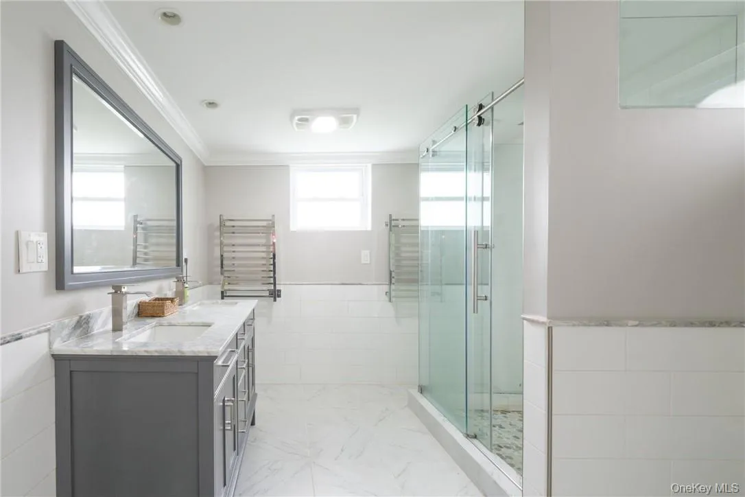 LL Bathroom/heated floor & towel racks LL Bathroom/heated floor & towel racks