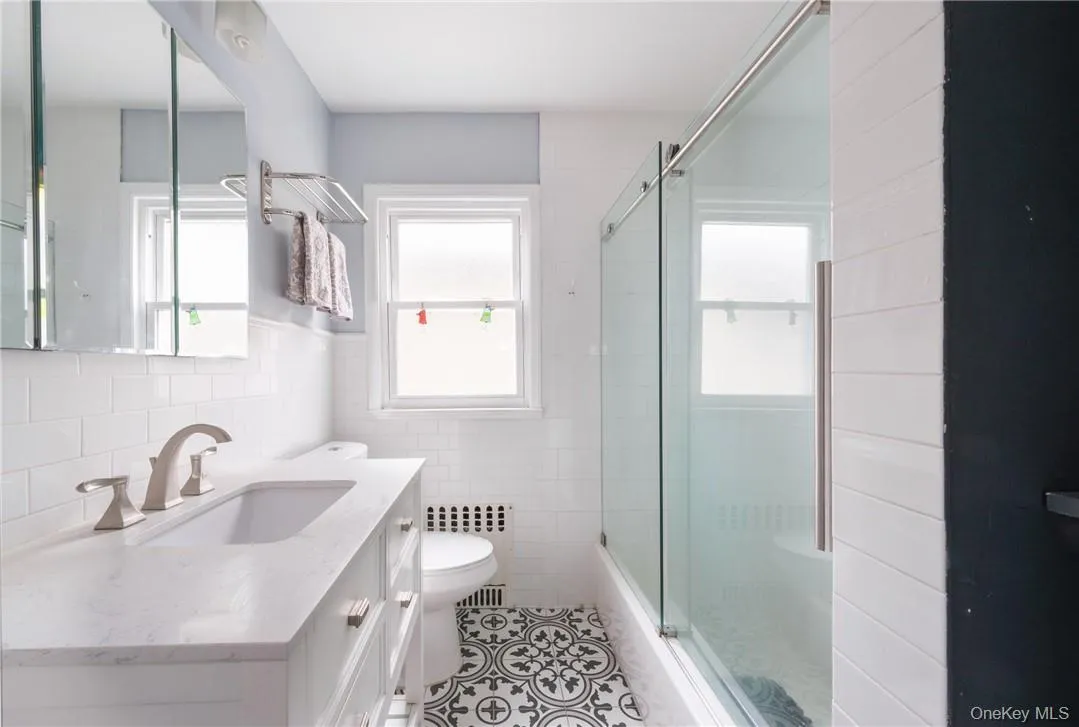 1st fl Hall Bath 1st fl Hall Bath