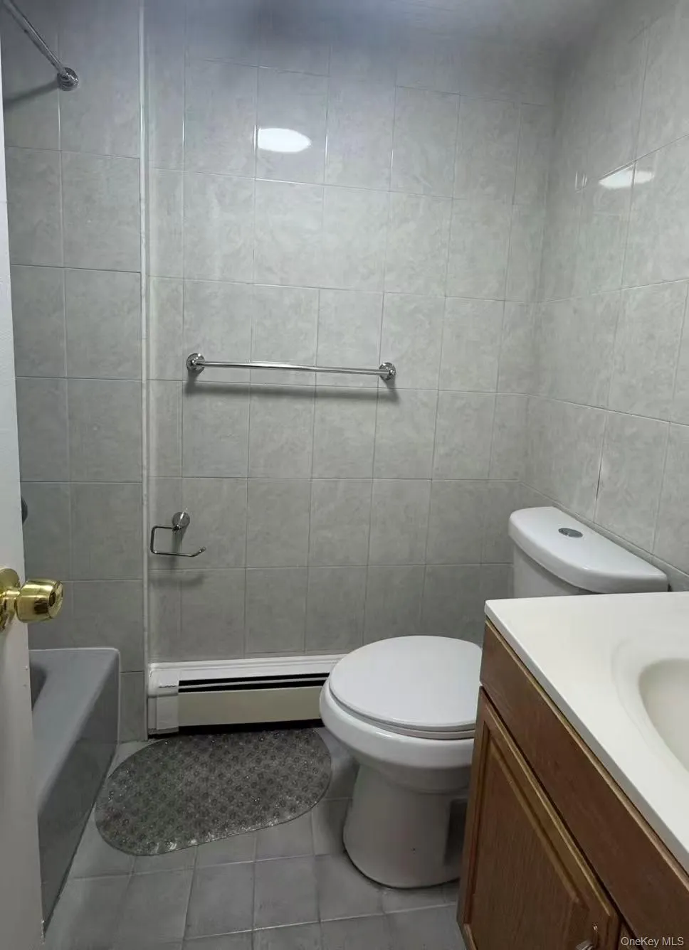 69-25 62nd Road, New York, NY, 1 Bedroom Bedrooms, 3 Rooms Rooms,1 BathroomBathrooms,Residential Lease,For Rent,62nd,0,990325 69-25 62nd Road, New York, NY, 1 Bedroom Bedrooms, 3 Rooms Rooms,1 BathroomBathrooms,Residential Lease,For Rent,62nd,0,990325