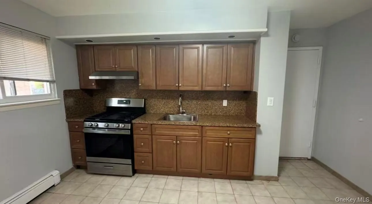 69-25 62nd Road, New York, NY, 1 Bedroom Bedrooms, 3 Rooms Rooms,1 BathroomBathrooms,Residential Lease,For Rent,62nd,0,990325 69-25 62nd Road, New York, NY, 1 Bedroom Bedrooms, 3 Rooms Rooms,1 BathroomBathrooms,Residential Lease,For Rent,62nd,0,990325