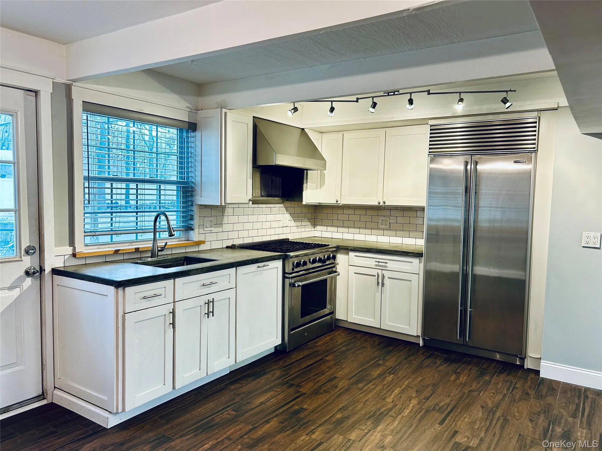 30 Mayflower Lane, Brookhaven, NY, 3 Bedrooms Bedrooms, 8 Rooms Rooms,1 BathroomBathrooms,Residential Lease,For Rent,Mayflower,0,990330 30 Mayflower Lane, Brookhaven, NY, 3 Bedrooms Bedrooms, 8 Rooms Rooms,1 BathroomBathrooms,Residential Lease,For Rent,Mayflower,0,990330