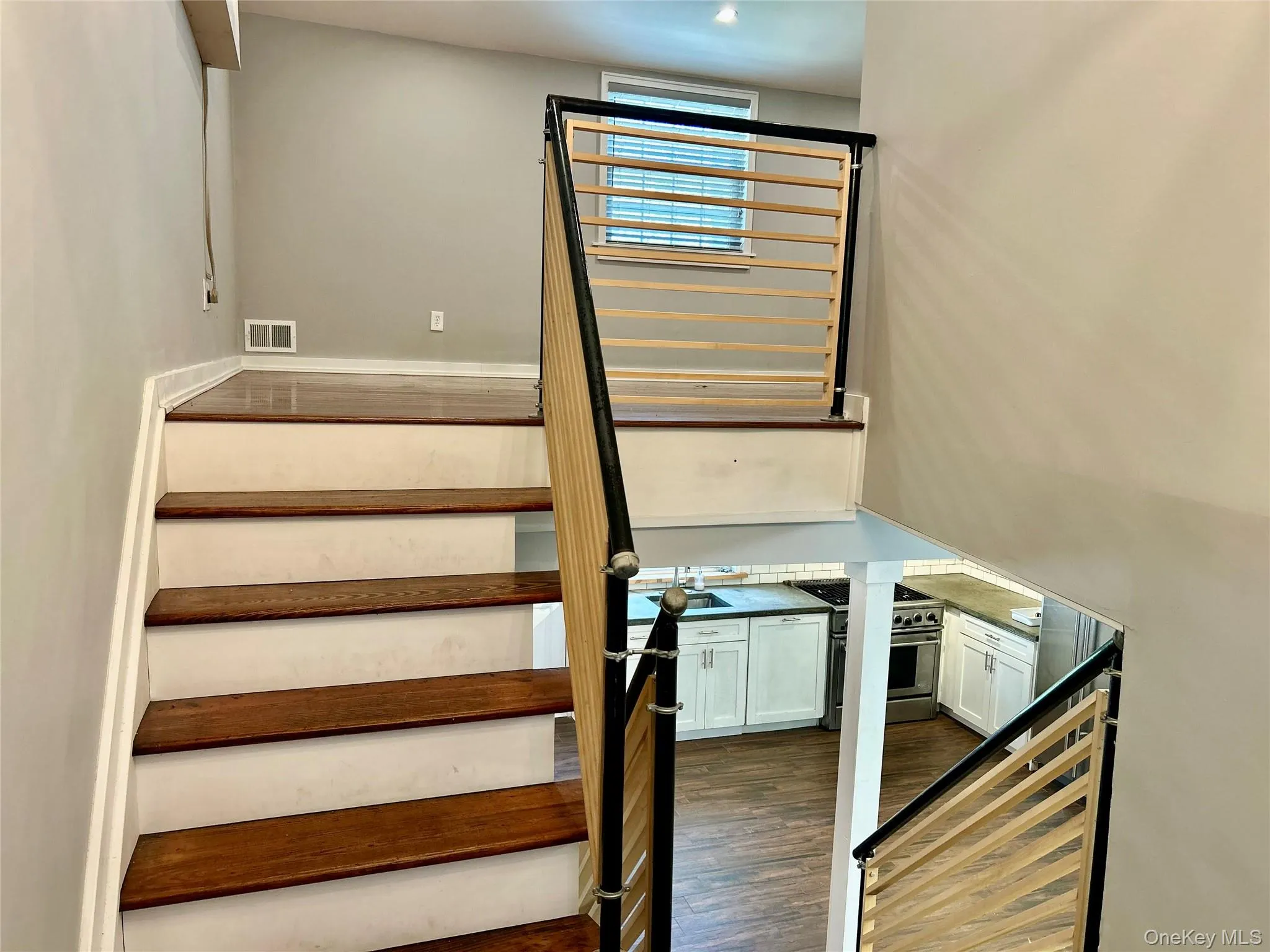 30 Mayflower Lane, Brookhaven, NY, 3 Bedrooms Bedrooms, 8 Rooms Rooms,1 BathroomBathrooms,Residential Lease,For Rent,Mayflower,0,990330 30 Mayflower Lane, Brookhaven, NY, 3 Bedrooms Bedrooms, 8 Rooms Rooms,1 BathroomBathrooms,Residential Lease,For Rent,Mayflower,0,990330