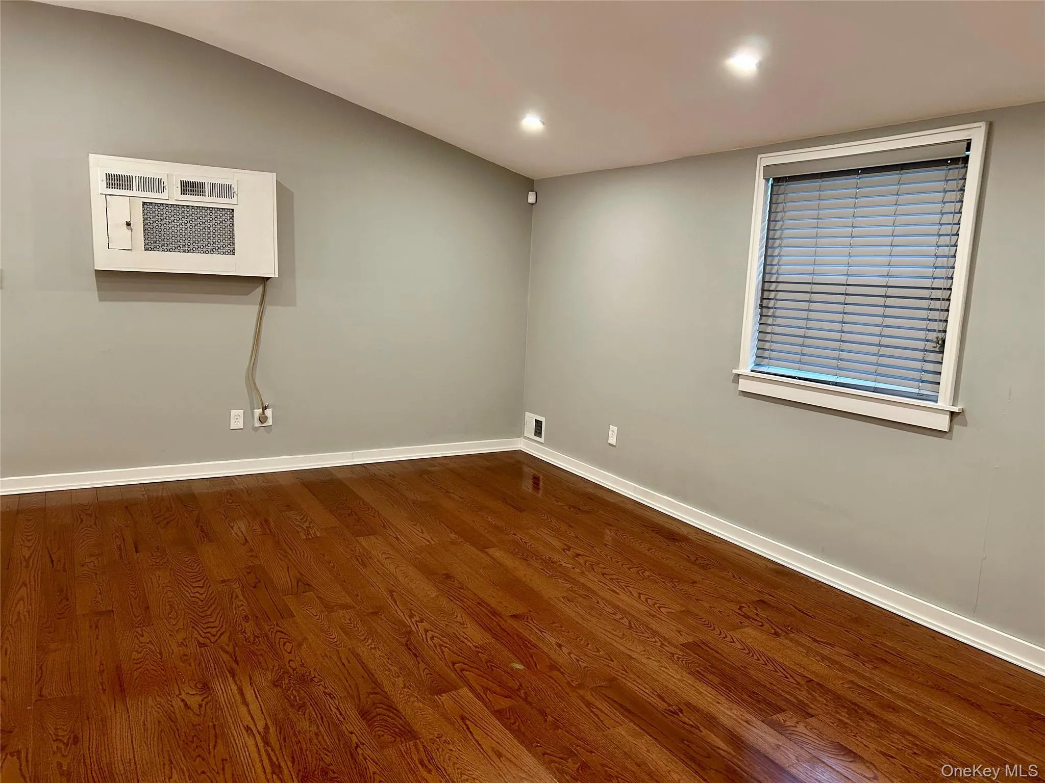30 Mayflower Lane, Brookhaven, NY, 3 Bedrooms Bedrooms, 8 Rooms Rooms,1 BathroomBathrooms,Residential Lease,For Rent,Mayflower,0,990330 30 Mayflower Lane, Brookhaven, NY, 3 Bedrooms Bedrooms, 8 Rooms Rooms,1 BathroomBathrooms,Residential Lease,For Rent,Mayflower,0,990330