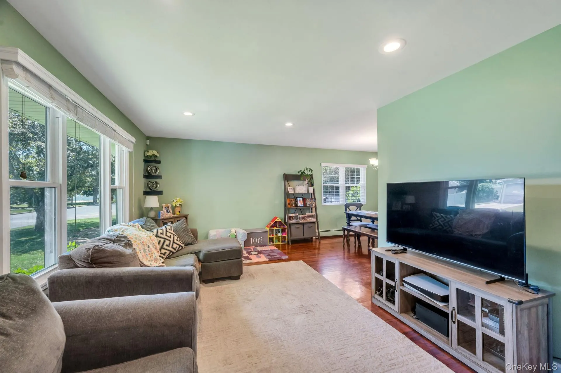 84 Oneida Avenue, Brookhaven, NY, 3 Bedrooms Bedrooms, 6 Rooms Rooms,2 BathroomsBathrooms,Residential,For Rent,Oneida,0,990332 84 Oneida Avenue, Brookhaven, NY, 3 Bedrooms Bedrooms, 6 Rooms Rooms,2 BathroomsBathrooms,Residential,For Rent,Oneida,0,990332