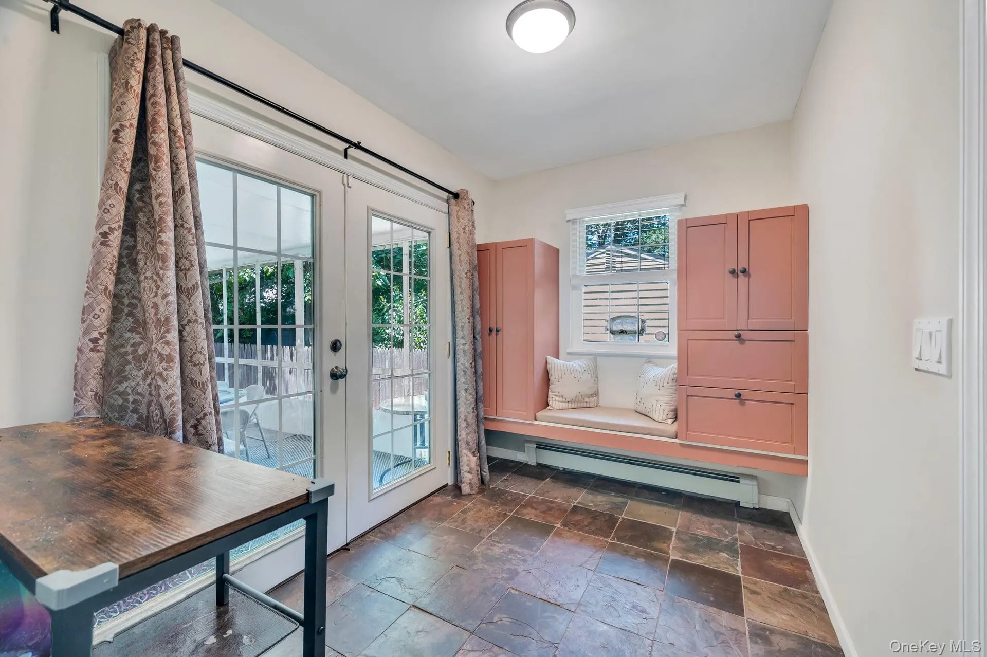 84 Oneida Avenue, Brookhaven, NY, 3 Bedrooms Bedrooms, 6 Rooms Rooms,2 BathroomsBathrooms,Residential,For Rent,Oneida,0,990332 84 Oneida Avenue, Brookhaven, NY, 3 Bedrooms Bedrooms, 6 Rooms Rooms,2 BathroomsBathrooms,Residential,For Rent,Oneida,0,990332