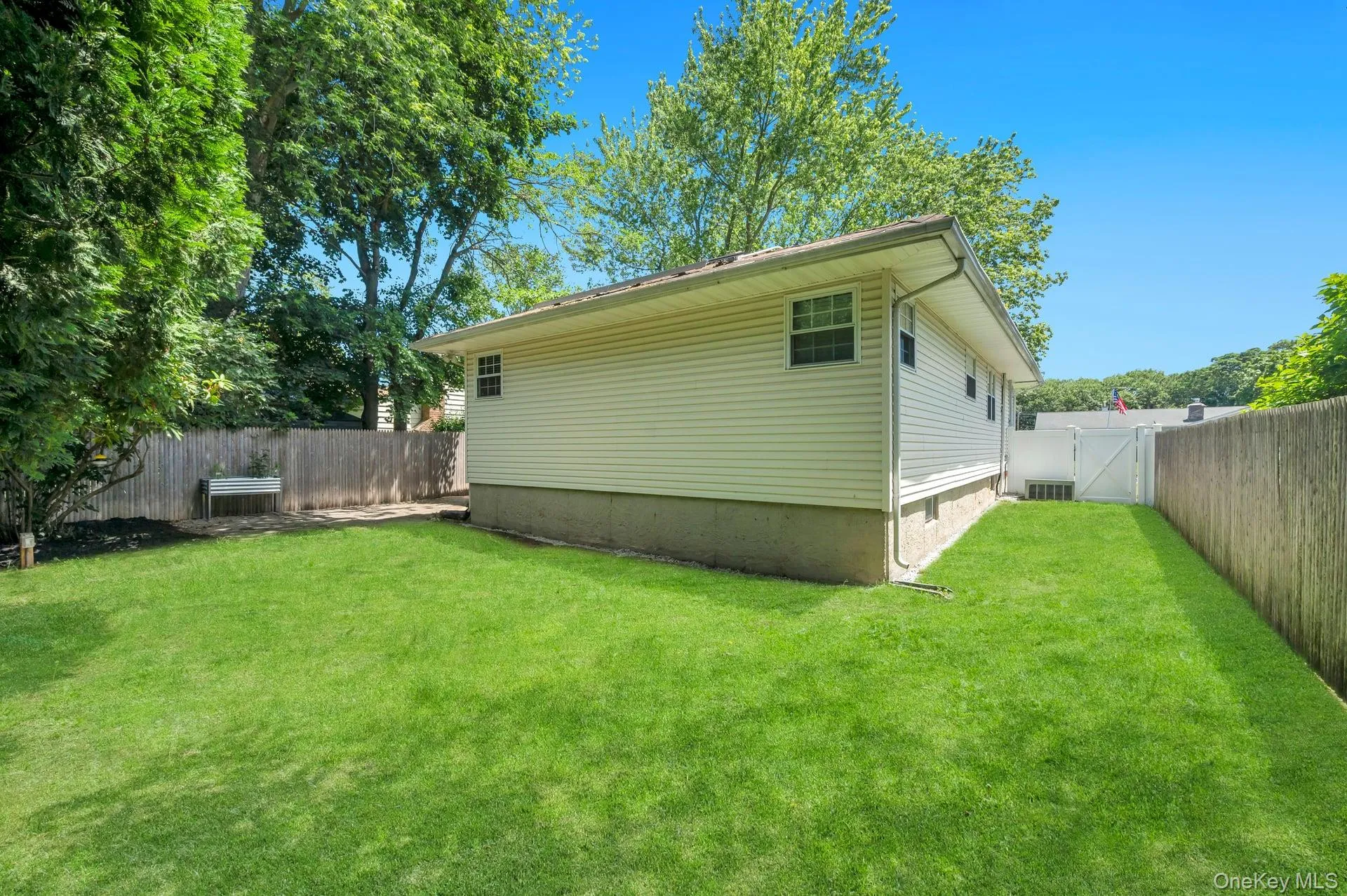 84 Oneida Avenue, Brookhaven, NY, 3 Bedrooms Bedrooms, 6 Rooms Rooms,2 BathroomsBathrooms,Residential,For Rent,Oneida,0,990332 84 Oneida Avenue, Brookhaven, NY, 3 Bedrooms Bedrooms, 6 Rooms Rooms,2 BathroomsBathrooms,Residential,For Rent,Oneida,0,990332