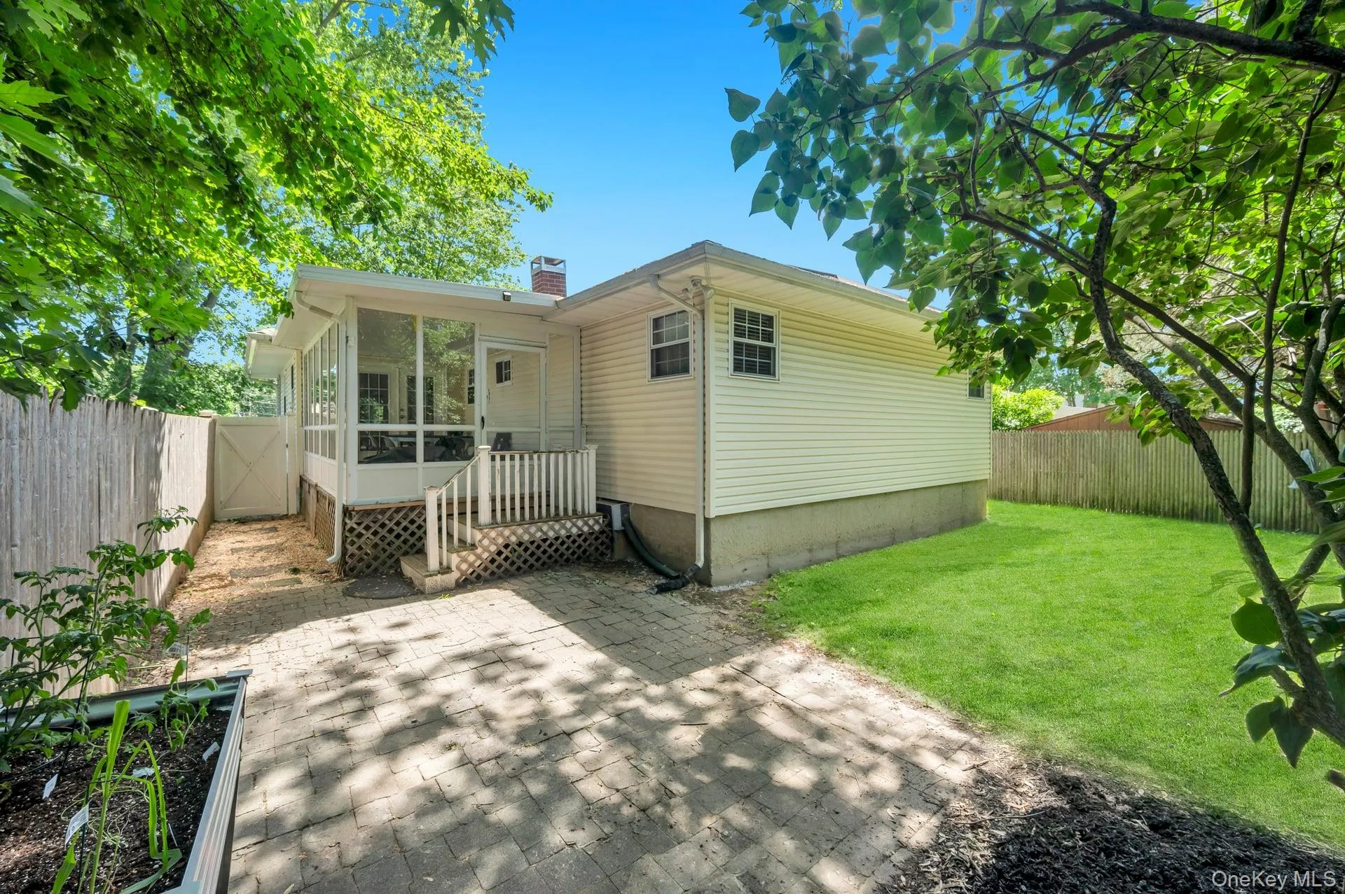 84 Oneida Avenue, Brookhaven, NY, 3 Bedrooms Bedrooms, 6 Rooms Rooms,2 BathroomsBathrooms,Residential,For Rent,Oneida,0,990332 84 Oneida Avenue, Brookhaven, NY, 3 Bedrooms Bedrooms, 6 Rooms Rooms,2 BathroomsBathrooms,Residential,For Rent,Oneida,0,990332