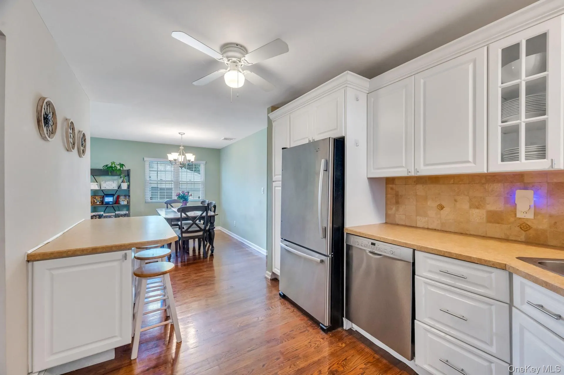 84 Oneida Avenue, Brookhaven, NY, 3 Bedrooms Bedrooms, 6 Rooms Rooms,2 BathroomsBathrooms,Residential,For Rent,Oneida,0,990332 84 Oneida Avenue, Brookhaven, NY, 3 Bedrooms Bedrooms, 6 Rooms Rooms,2 BathroomsBathrooms,Residential,For Rent,Oneida,0,990332