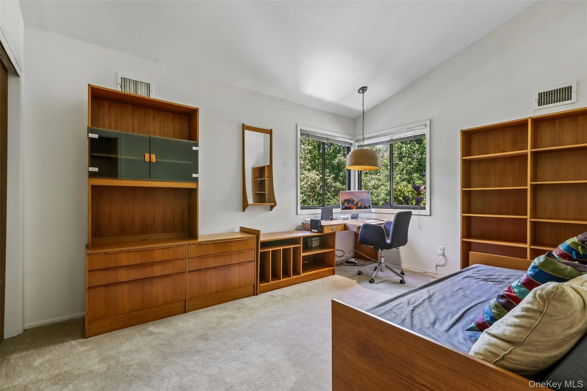 19 Rolling Way, Clarkstown, NY, 4 Bedrooms Bedrooms, 9 Rooms Rooms,2 BathroomsBathrooms,Residential,For Rent,Rolling,0,990335 19 Rolling Way, Clarkstown, NY, 4 Bedrooms Bedrooms, 9 Rooms Rooms,2 BathroomsBathrooms,Residential,For Rent,Rolling,0,990335