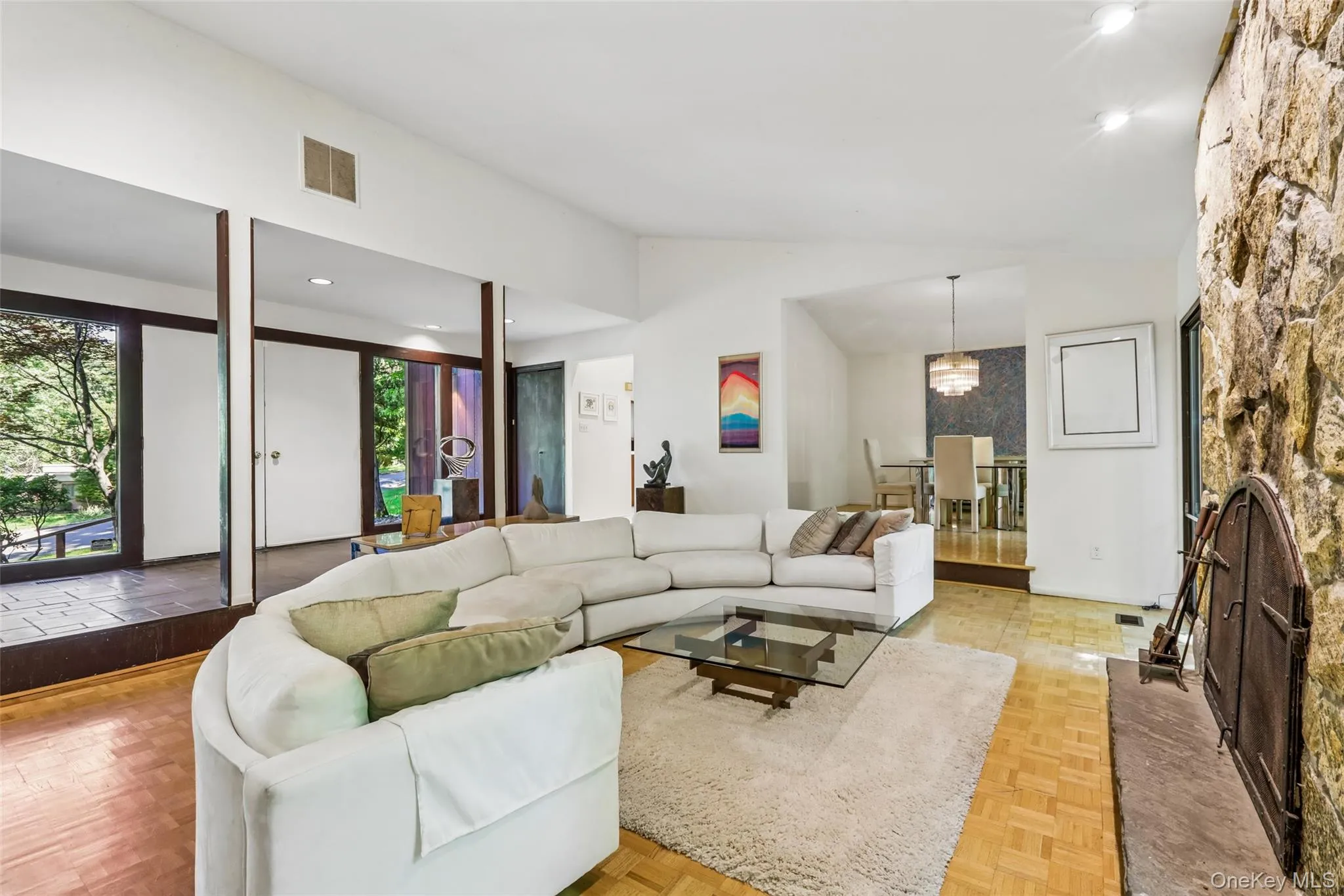 19 Rolling Way, Clarkstown, NY, 4 Bedrooms Bedrooms, 9 Rooms Rooms,2 BathroomsBathrooms,Residential,For Rent,Rolling,0,990335 19 Rolling Way, Clarkstown, NY, 4 Bedrooms Bedrooms, 9 Rooms Rooms,2 BathroomsBathrooms,Residential,For Rent,Rolling,0,990335