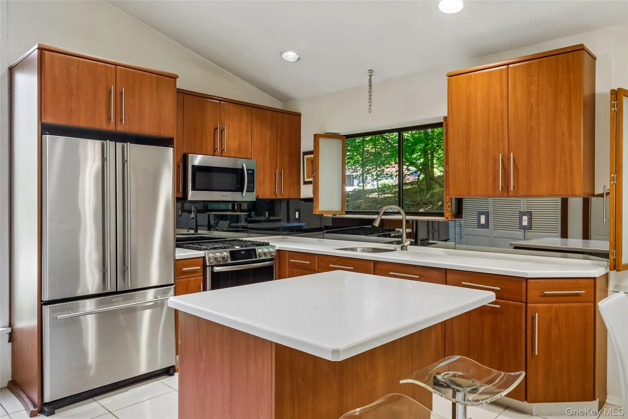 19 Rolling Way, Clarkstown, NY, 4 Bedrooms Bedrooms, 9 Rooms Rooms,2 BathroomsBathrooms,Residential,For Rent,Rolling,0,990335 19 Rolling Way, Clarkstown, NY, 4 Bedrooms Bedrooms, 9 Rooms Rooms,2 BathroomsBathrooms,Residential,For Rent,Rolling,0,990335