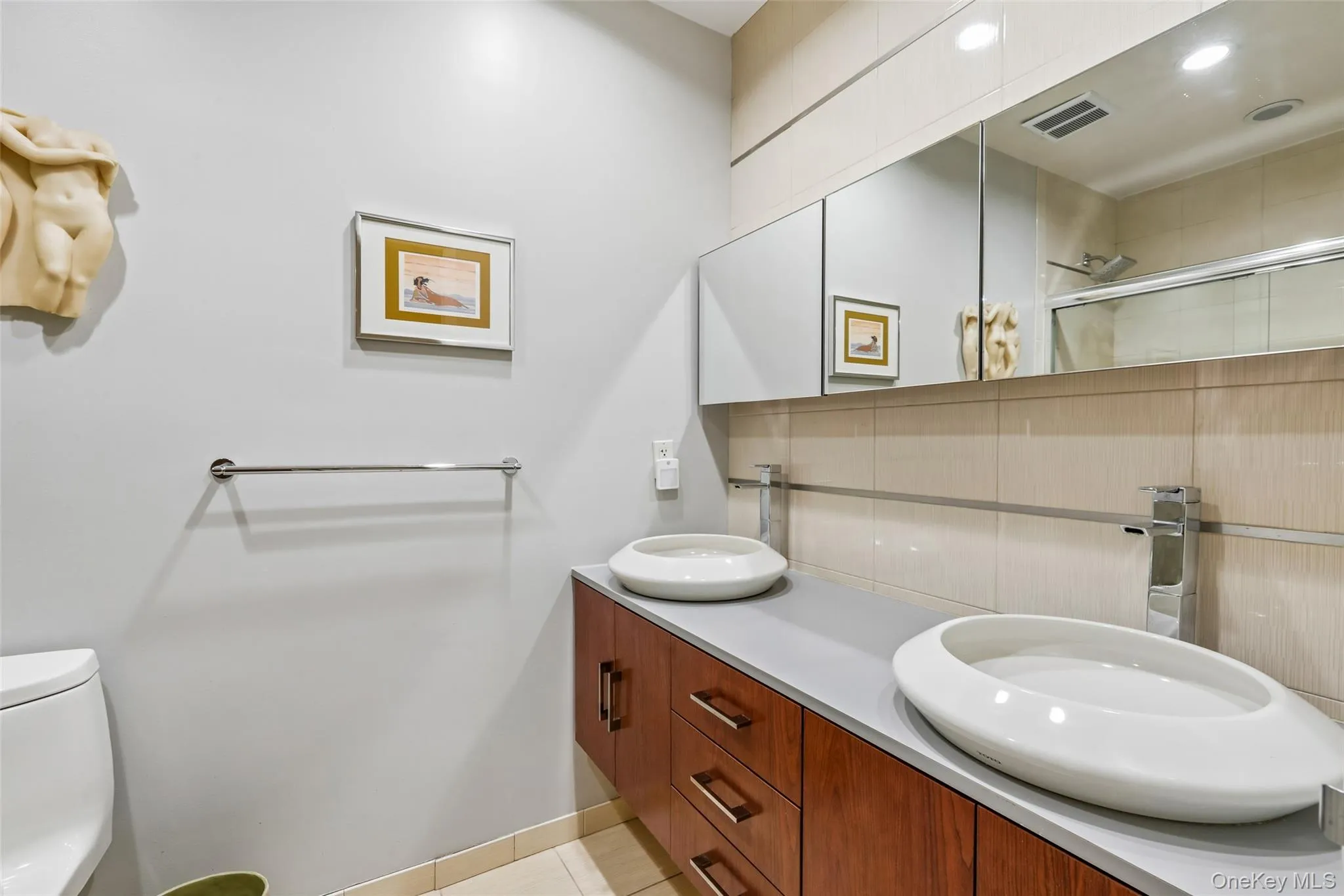 19 Rolling Way, Clarkstown, NY, 4 Bedrooms Bedrooms, 9 Rooms Rooms,2 BathroomsBathrooms,Residential,For Rent,Rolling,0,990335 19 Rolling Way, Clarkstown, NY, 4 Bedrooms Bedrooms, 9 Rooms Rooms,2 BathroomsBathrooms,Residential,For Rent,Rolling,0,990335