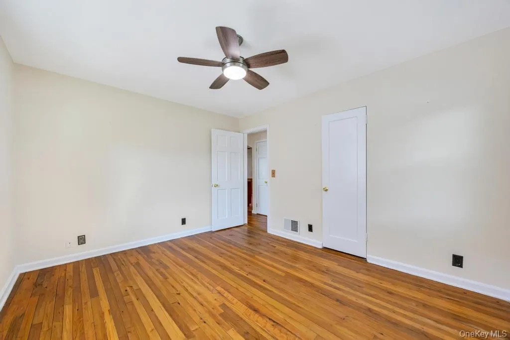 126 New York Avenue, Hempstead, NY, 3 Bedrooms Bedrooms, 6 Rooms Rooms,1 BathroomBathrooms,Residential,For Rent,New York,0,KEY990347 126 New York Avenue, Hempstead, NY, 3 Bedrooms Bedrooms, 6 Rooms Rooms,1 BathroomBathrooms,Residential,For Rent,New York,0,KEY990347