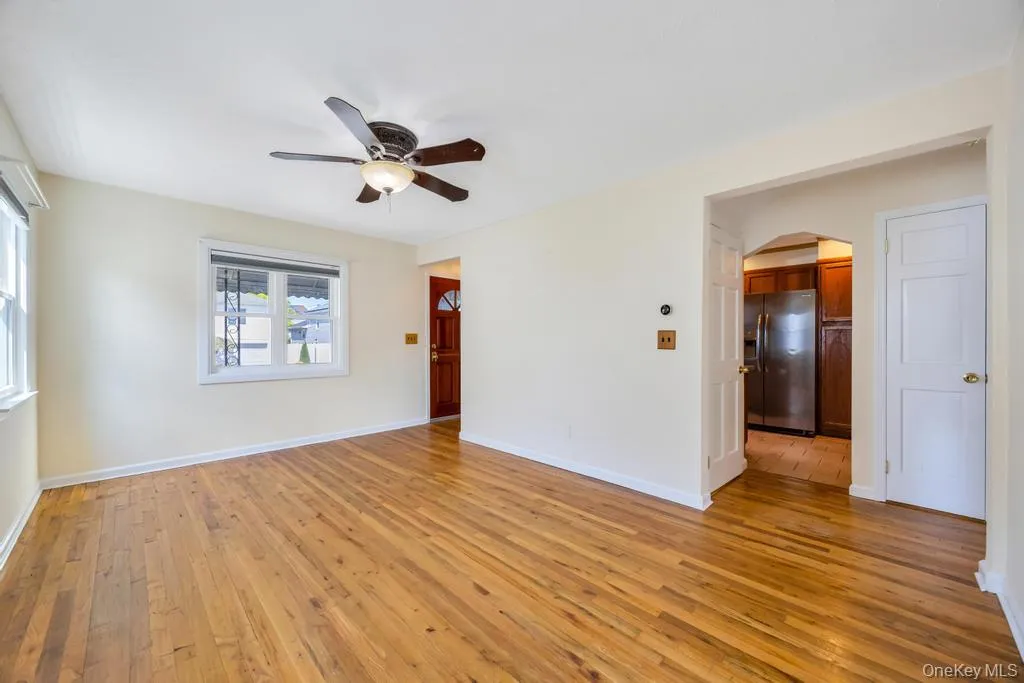 126 New York Avenue, Hempstead, NY, 3 Bedrooms Bedrooms, 6 Rooms Rooms,1 BathroomBathrooms,Residential,For Rent,New York,0,KEY990347 126 New York Avenue, Hempstead, NY, 3 Bedrooms Bedrooms, 6 Rooms Rooms,1 BathroomBathrooms,Residential,For Rent,New York,0,KEY990347