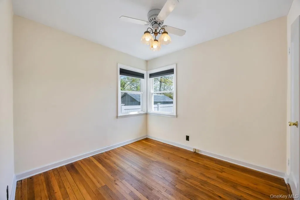 126 New York Avenue, Hempstead, NY, 3 Bedrooms Bedrooms, 6 Rooms Rooms,1 BathroomBathrooms,Residential,For Rent,New York,0,KEY990347 126 New York Avenue, Hempstead, NY, 3 Bedrooms Bedrooms, 6 Rooms Rooms,1 BathroomBathrooms,Residential,For Rent,New York,0,KEY990347