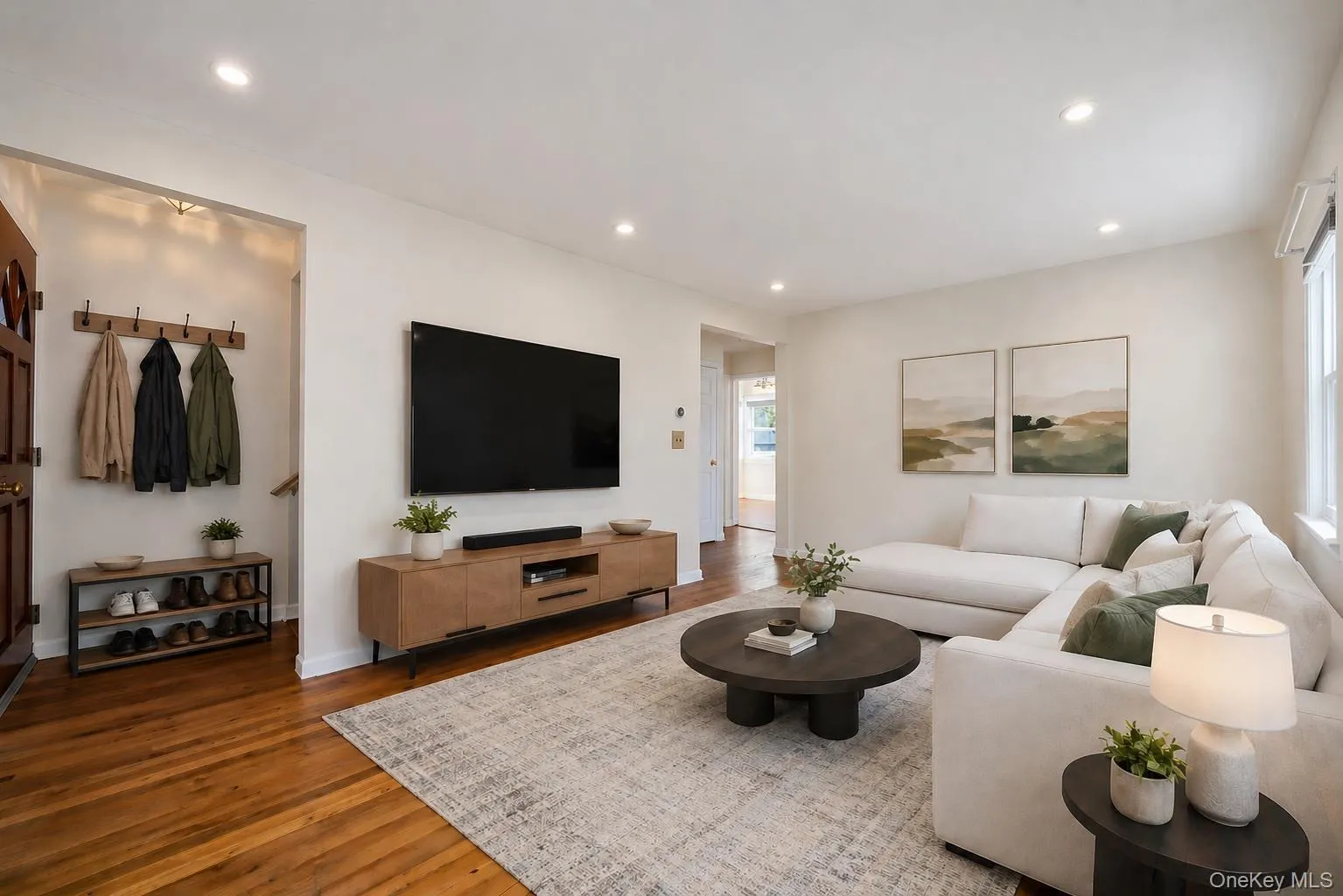 126 New York Avenue, Hempstead, NY, 3 Bedrooms Bedrooms, 6 Rooms Rooms,1 BathroomBathrooms,Residential,For Rent,New York,0,KEY990347 126 New York Avenue, Hempstead, NY, 3 Bedrooms Bedrooms, 6 Rooms Rooms,1 BathroomBathrooms,Residential,For Rent,New York,0,KEY990347