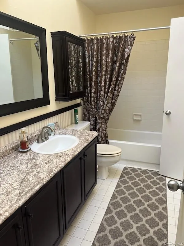 220 Montauk Highway, Southampton, NY, 2 Bedrooms Bedrooms, 5 Rooms Rooms,1 BathroomBathrooms,Residential Lease,For Rent,Montauk,0,990364 220 Montauk Highway, Southampton, NY, 2 Bedrooms Bedrooms, 5 Rooms Rooms,1 BathroomBathrooms,Residential Lease,For Rent,Montauk,0,990364